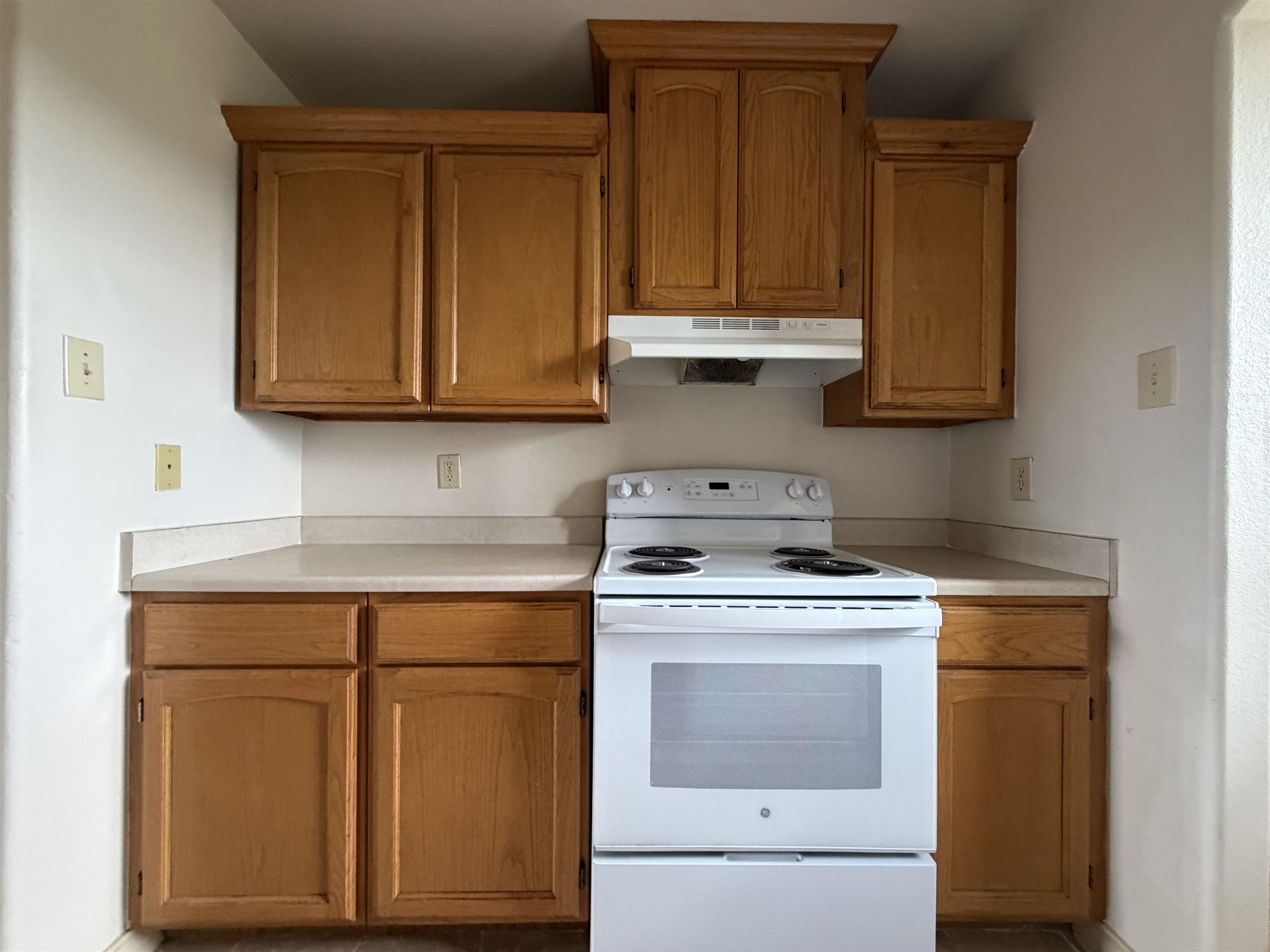 419 W Eistetter St 15 Property Photo 8