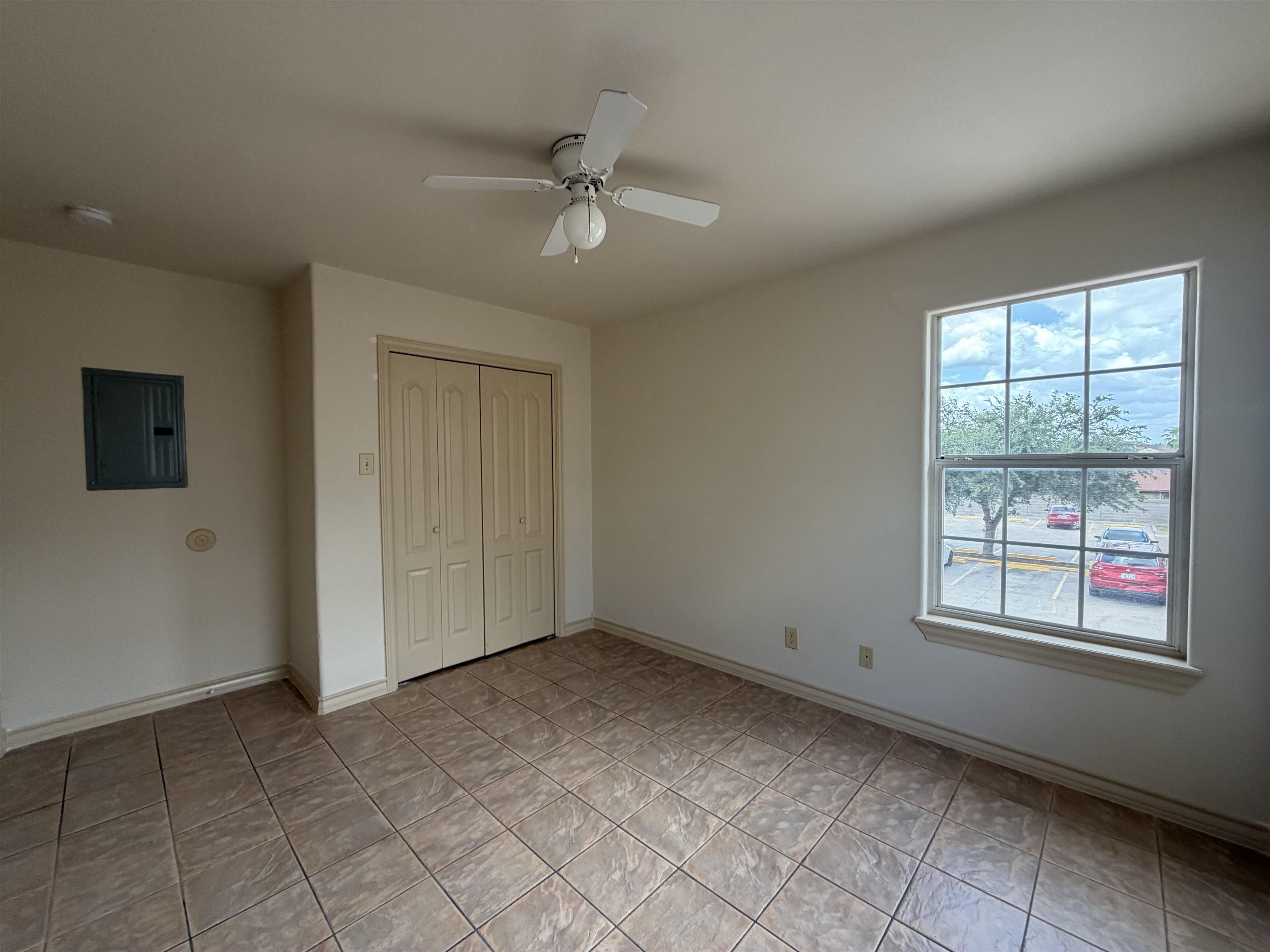 419 W Eistetter St 15 Property Photo 11