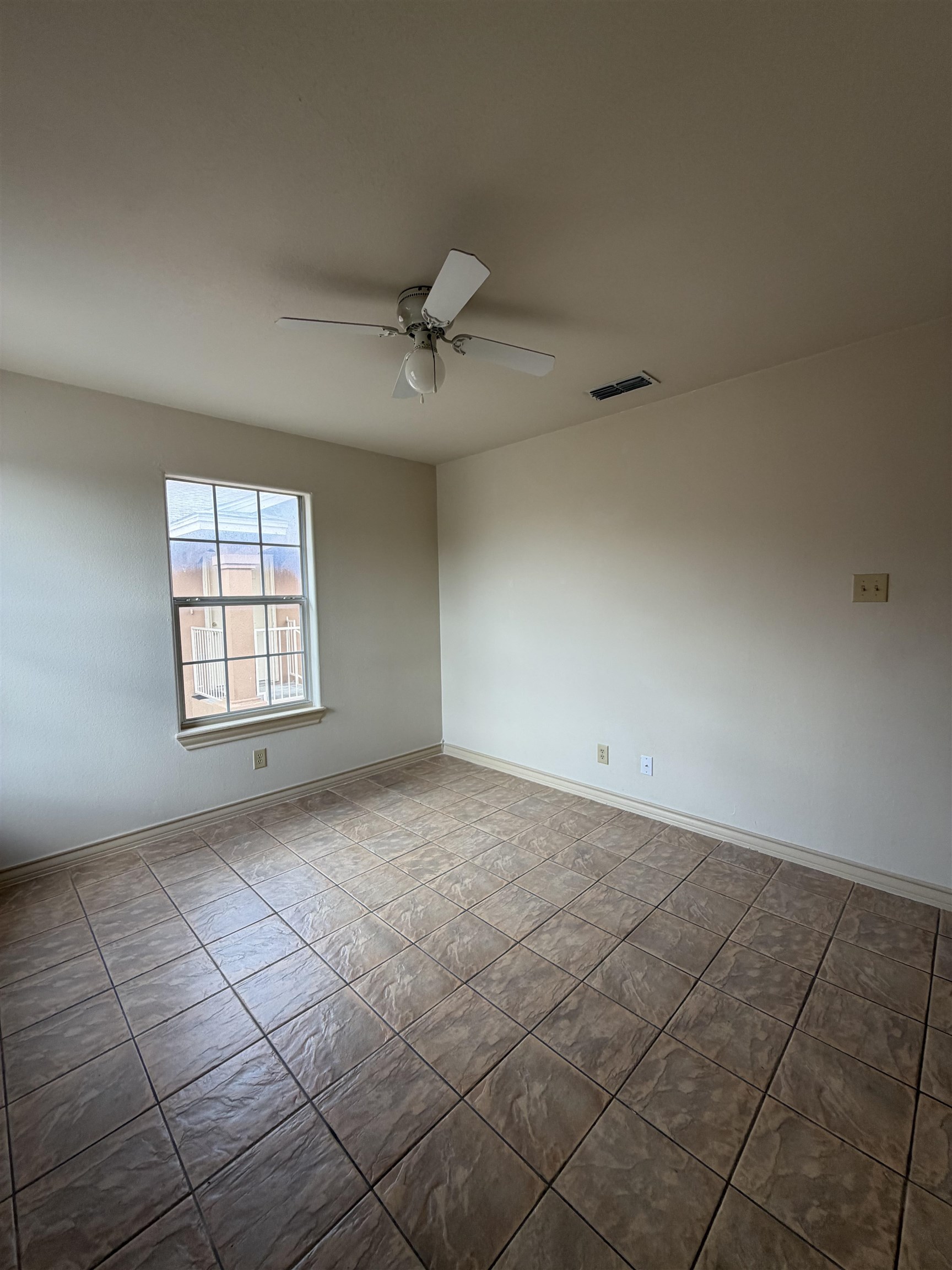 419 W Eistetter St 15 Property Photo 12