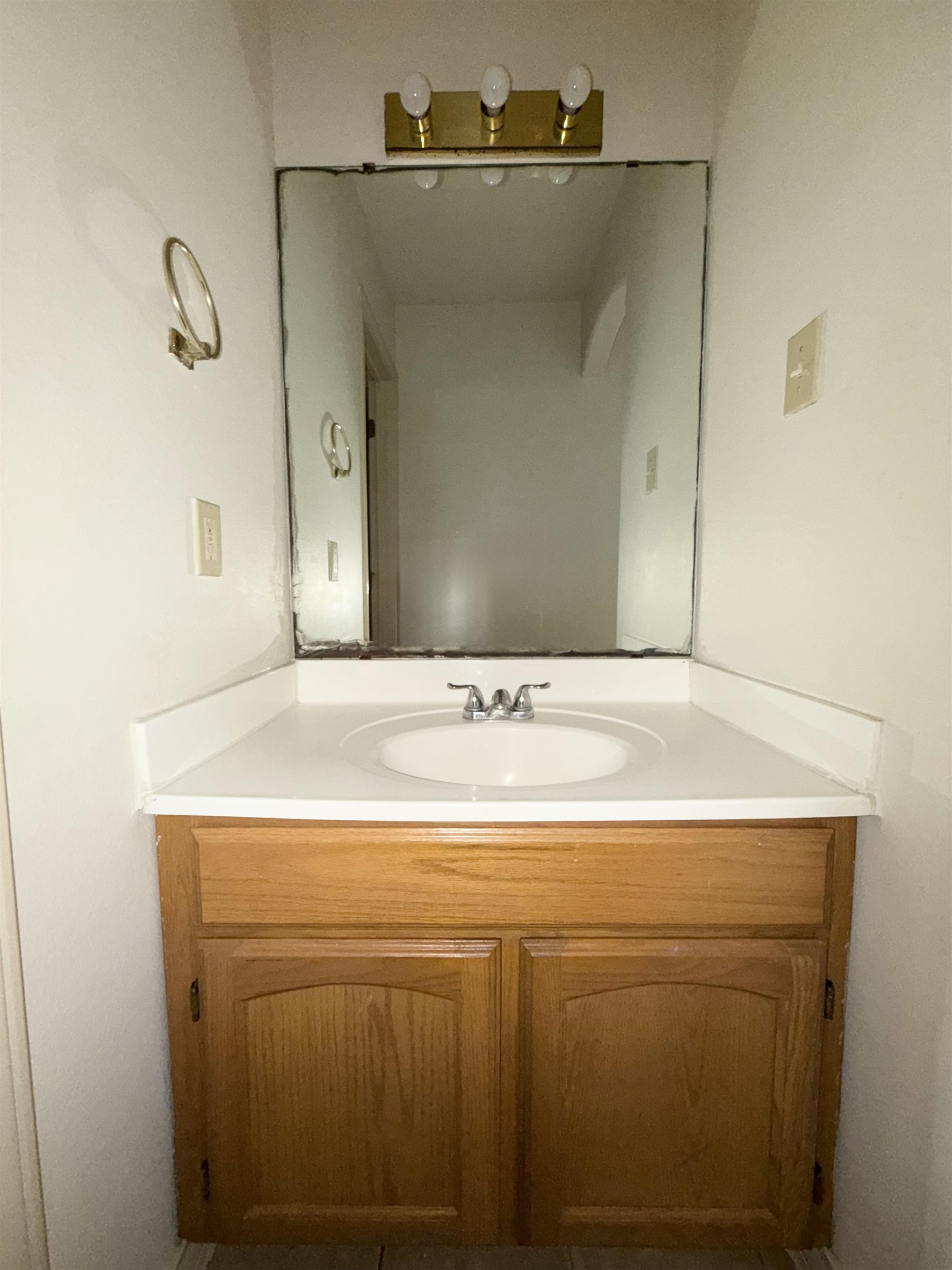 419 W Eistetter St 15 Property Photo 13