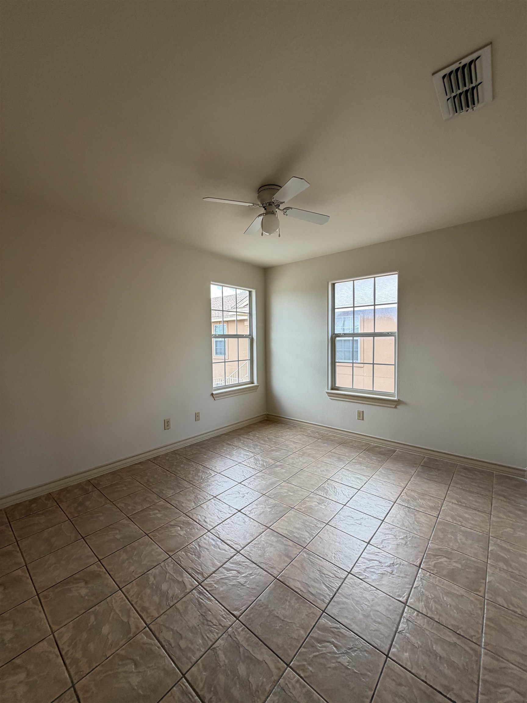 419 W Eistetter St 15 Property Photo 15