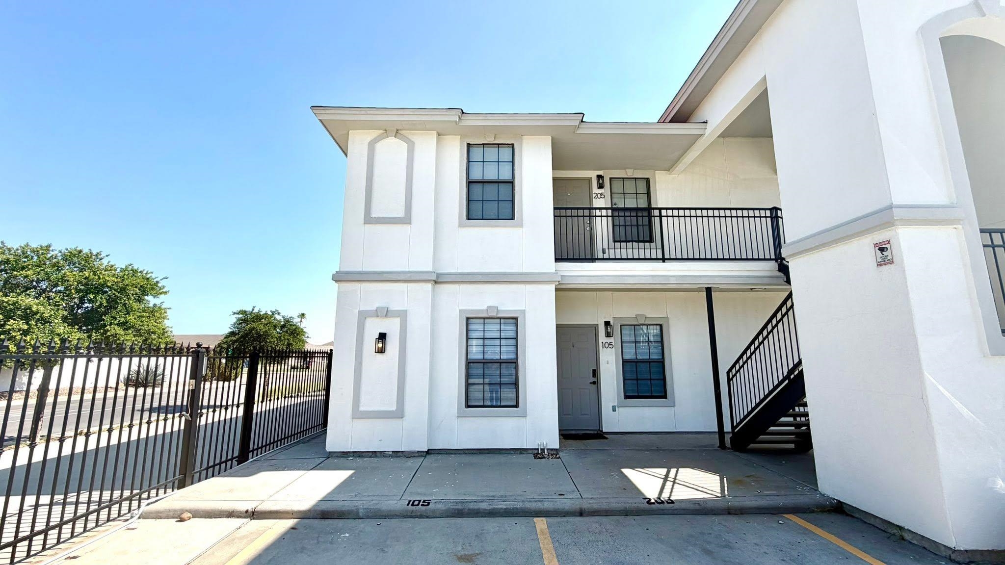 7610 Rocio Dr 205 Property Photo 2