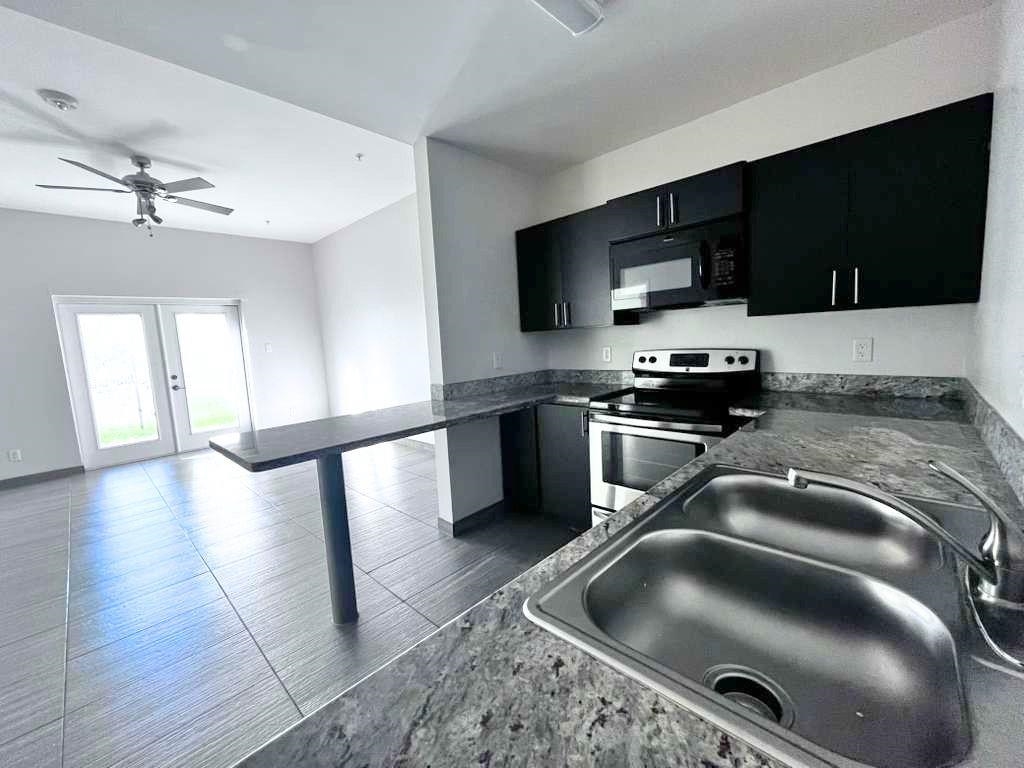 502 Shiloh Dr 102 E Property Photo 11