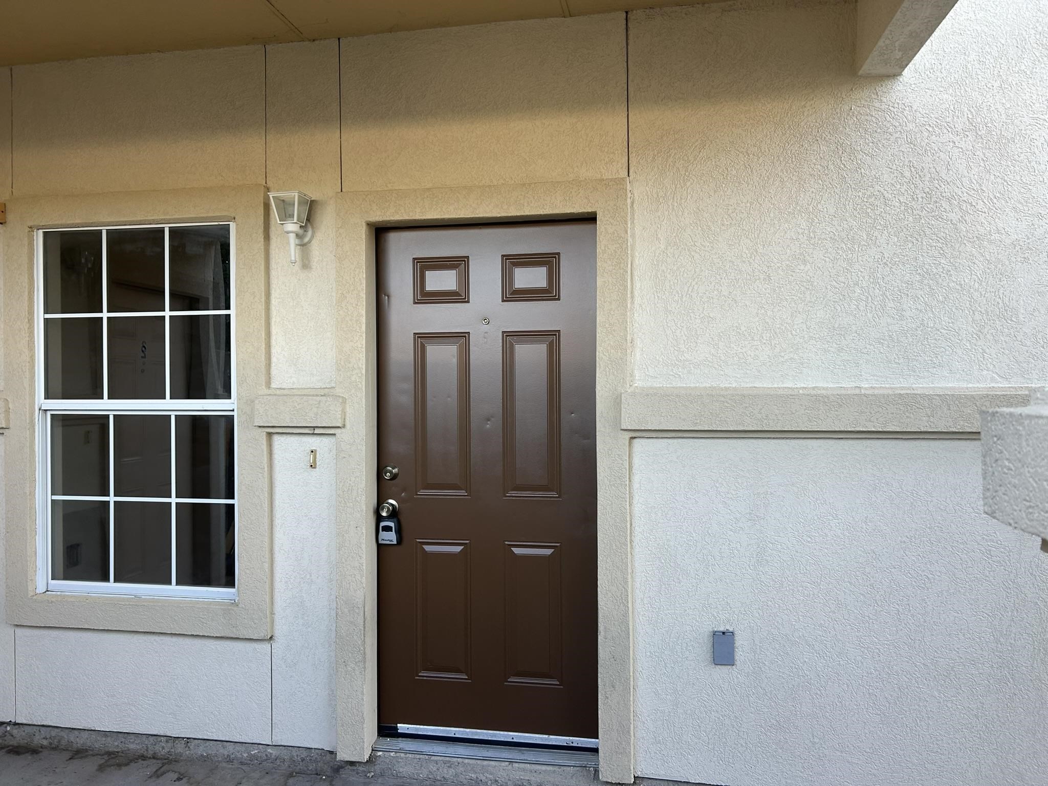 2115 Cross St 3 Property Photo 2