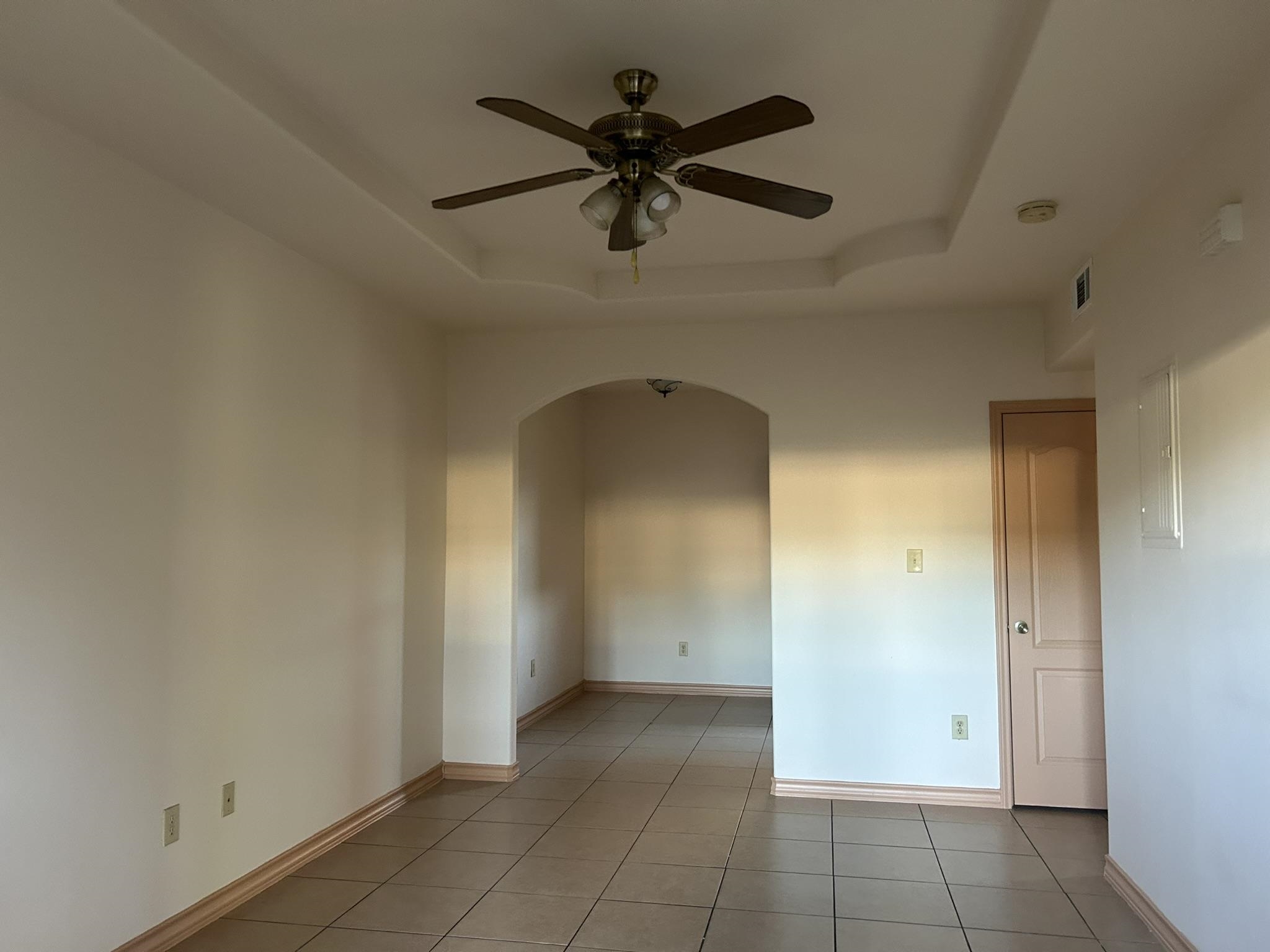 2115 Cross St 3 Property Photo 3