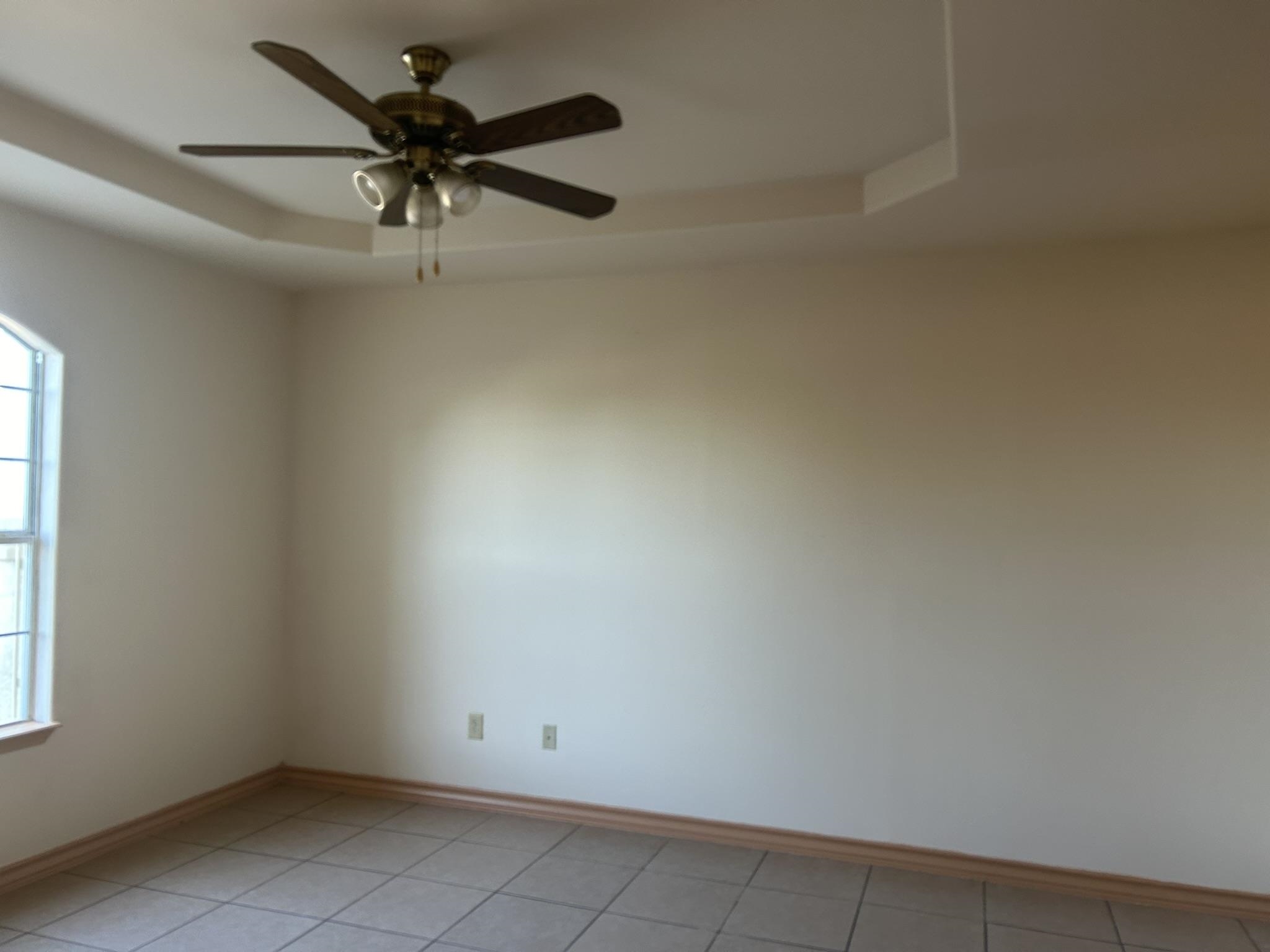 2115 Cross St 3 Property Photo 7