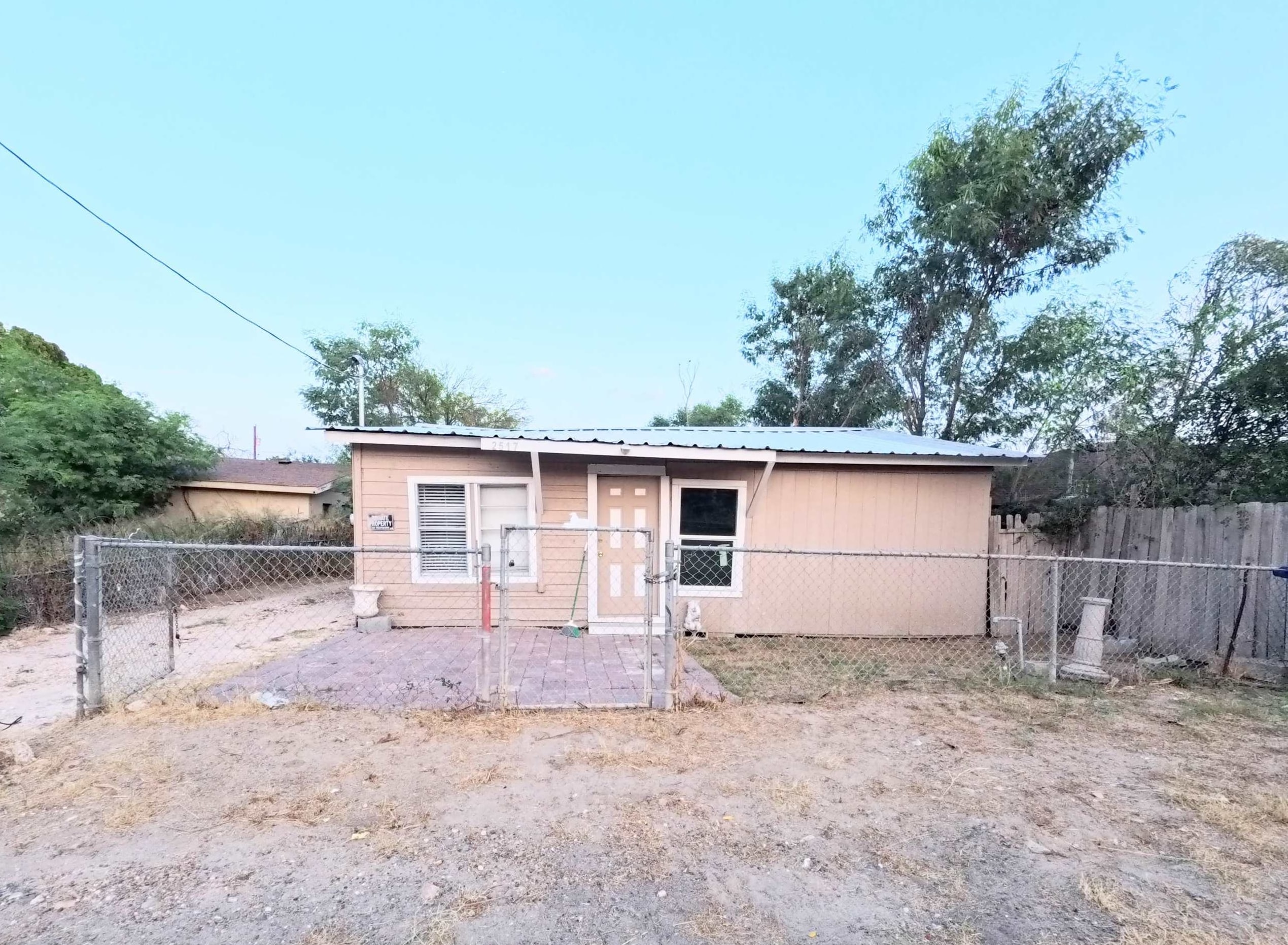 2517 Santa Rita Ave Property Photo 1