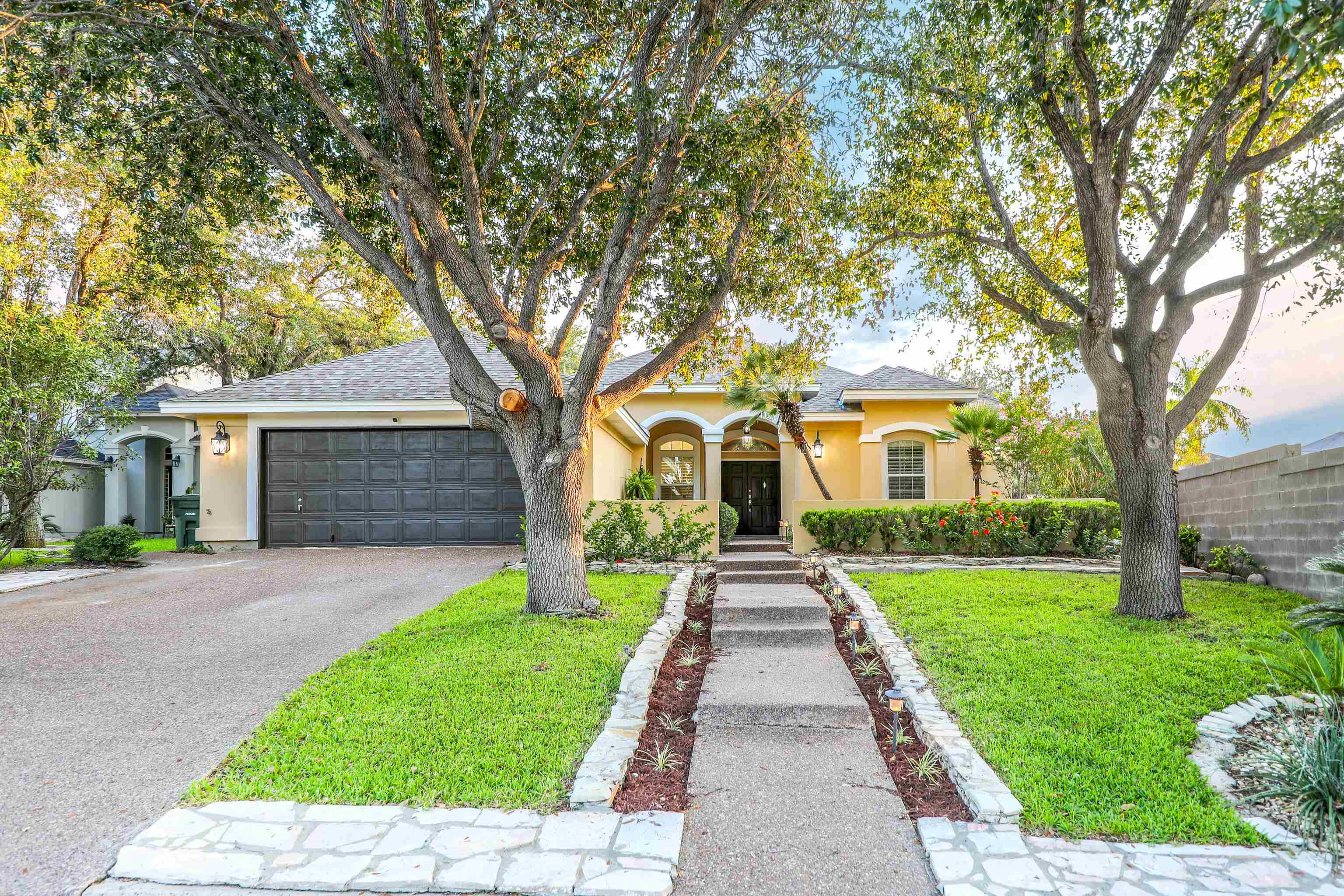 8730 Aida Ct Property Photo 1