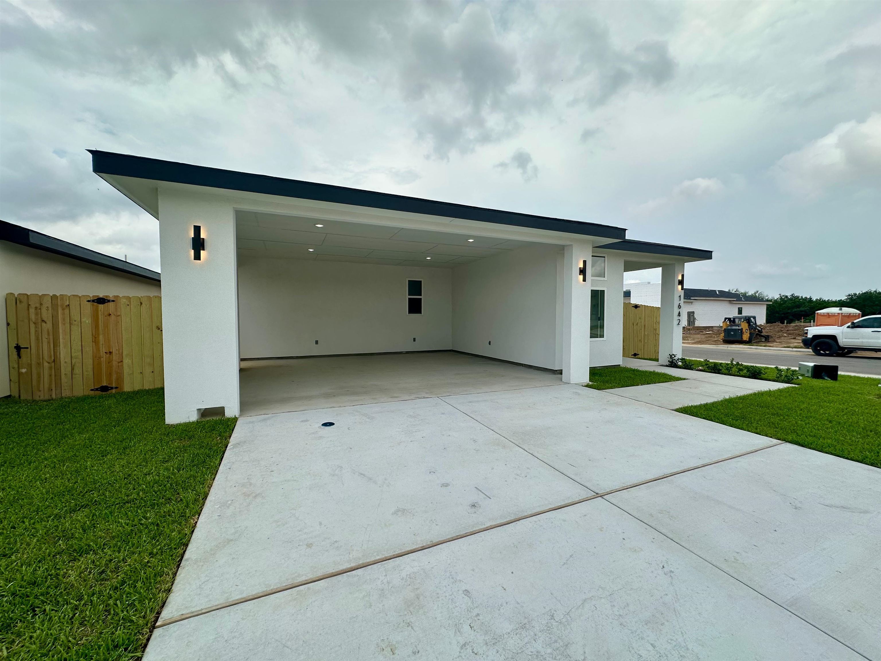 1642 Secretaria Ln. Property Photo 1