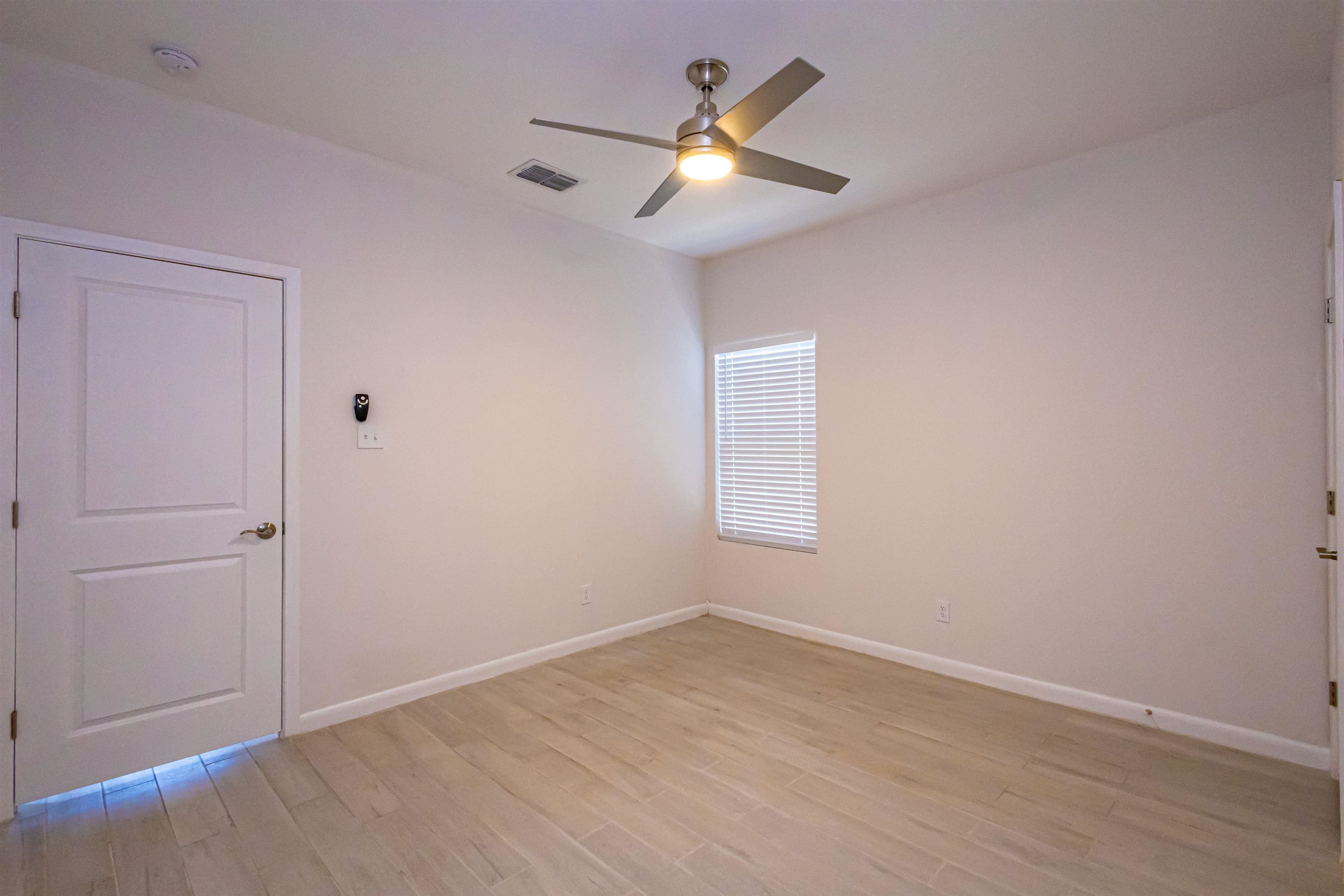 1428 Los Estribos Dr. Property Photo 21