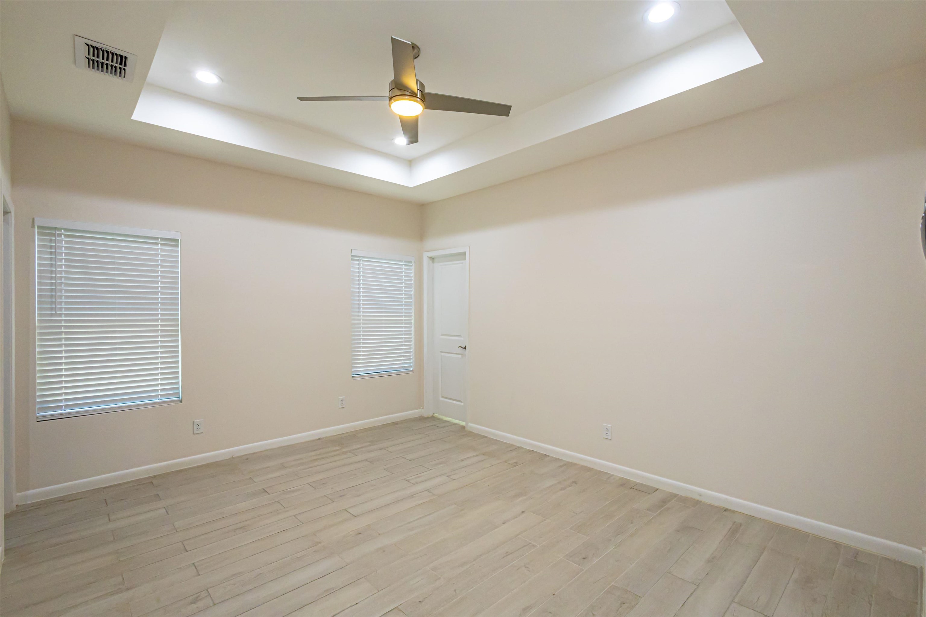 1428 Los Estribos Dr. Property Photo 28
