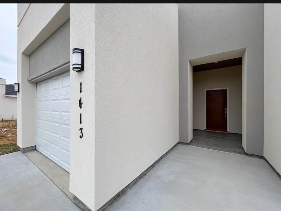 1413 El Caporal Dr. Property Photo 2
