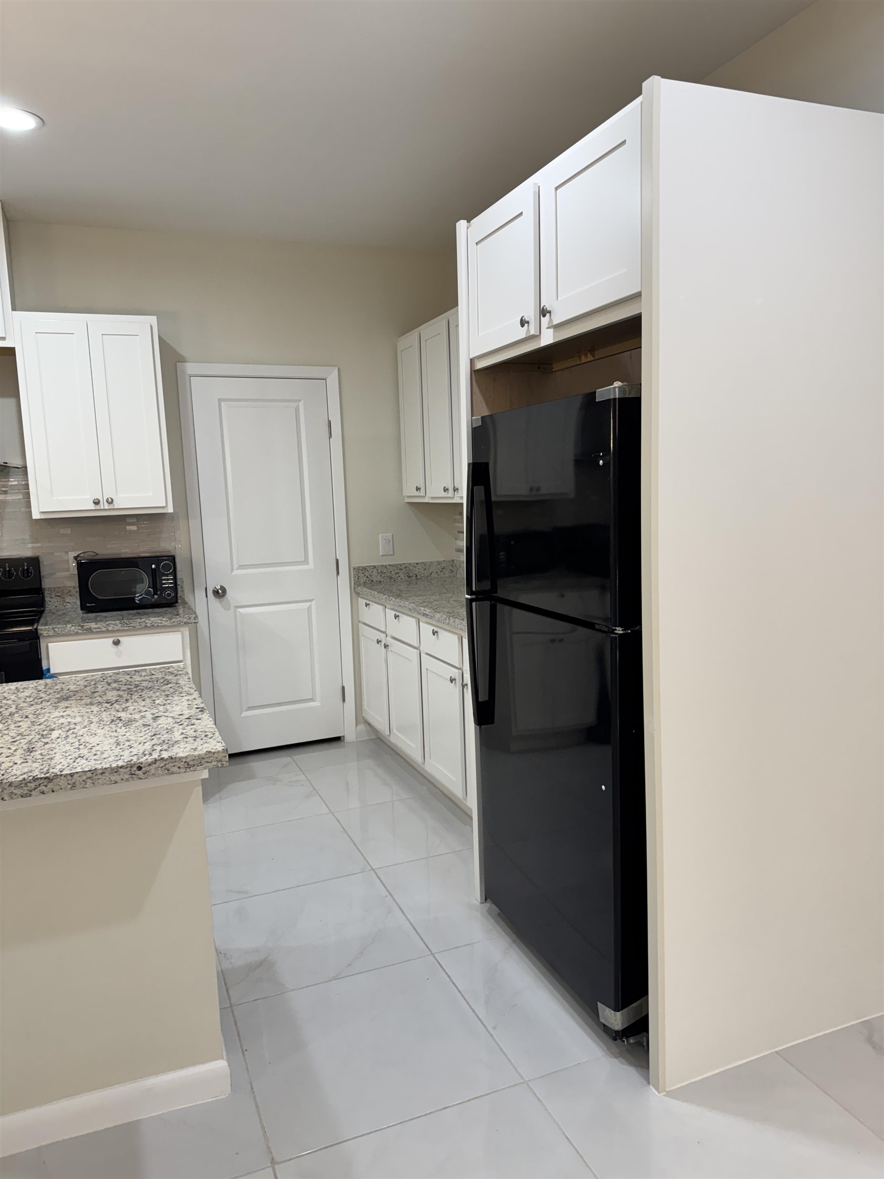 1413 El Caporal Dr. Property Photo 7