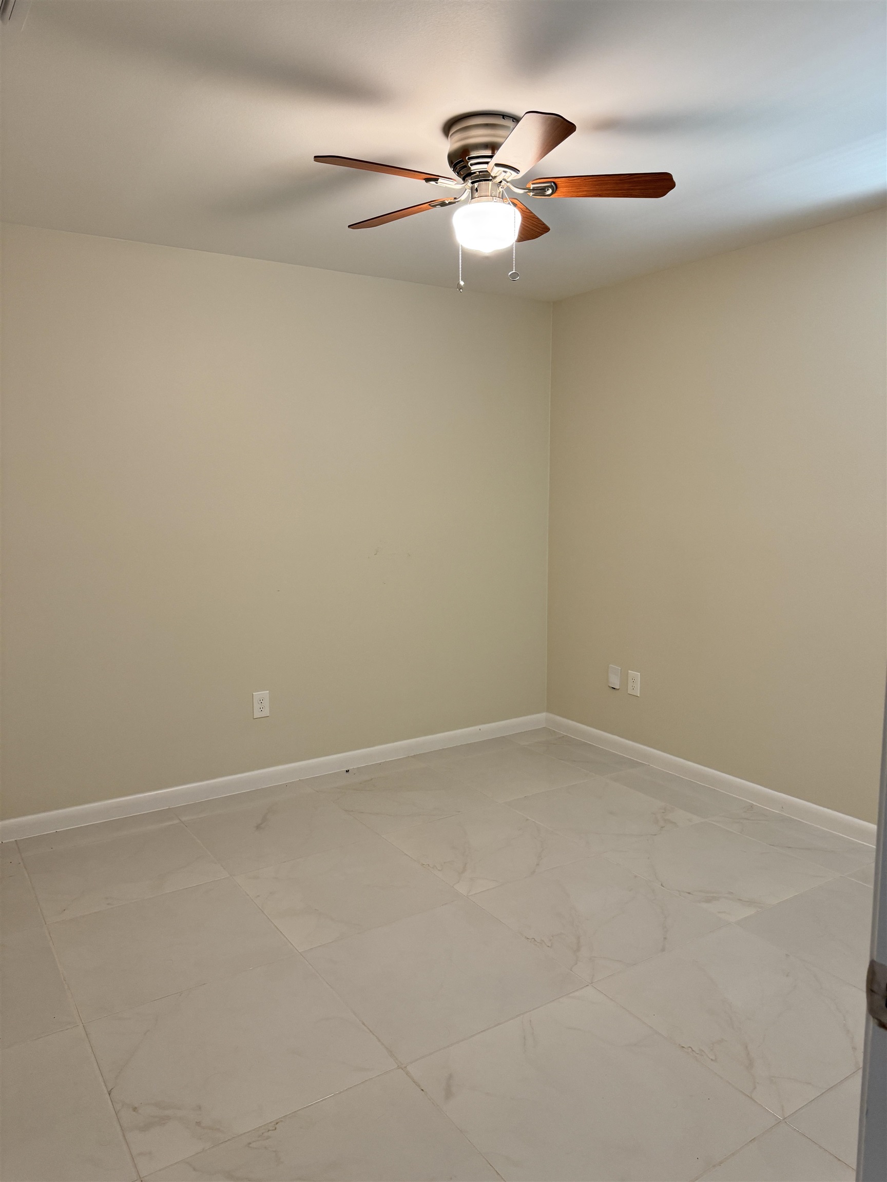 1413 El Caporal Dr. Property Photo 14