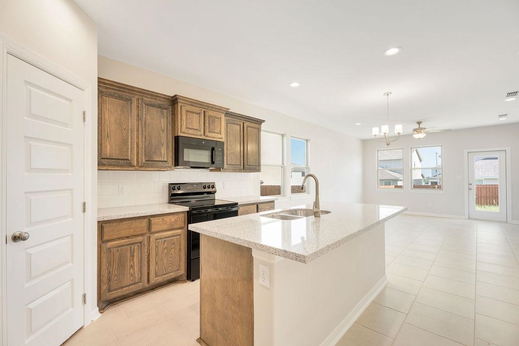 5410 Brahman Ln. Property Photo 8