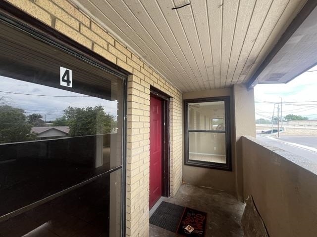 1802 Madison St 4 Property Photo 10