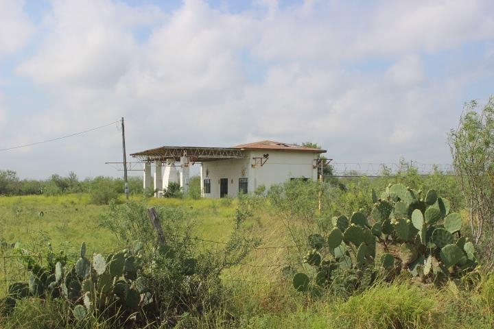 Camino San Luis Rd.