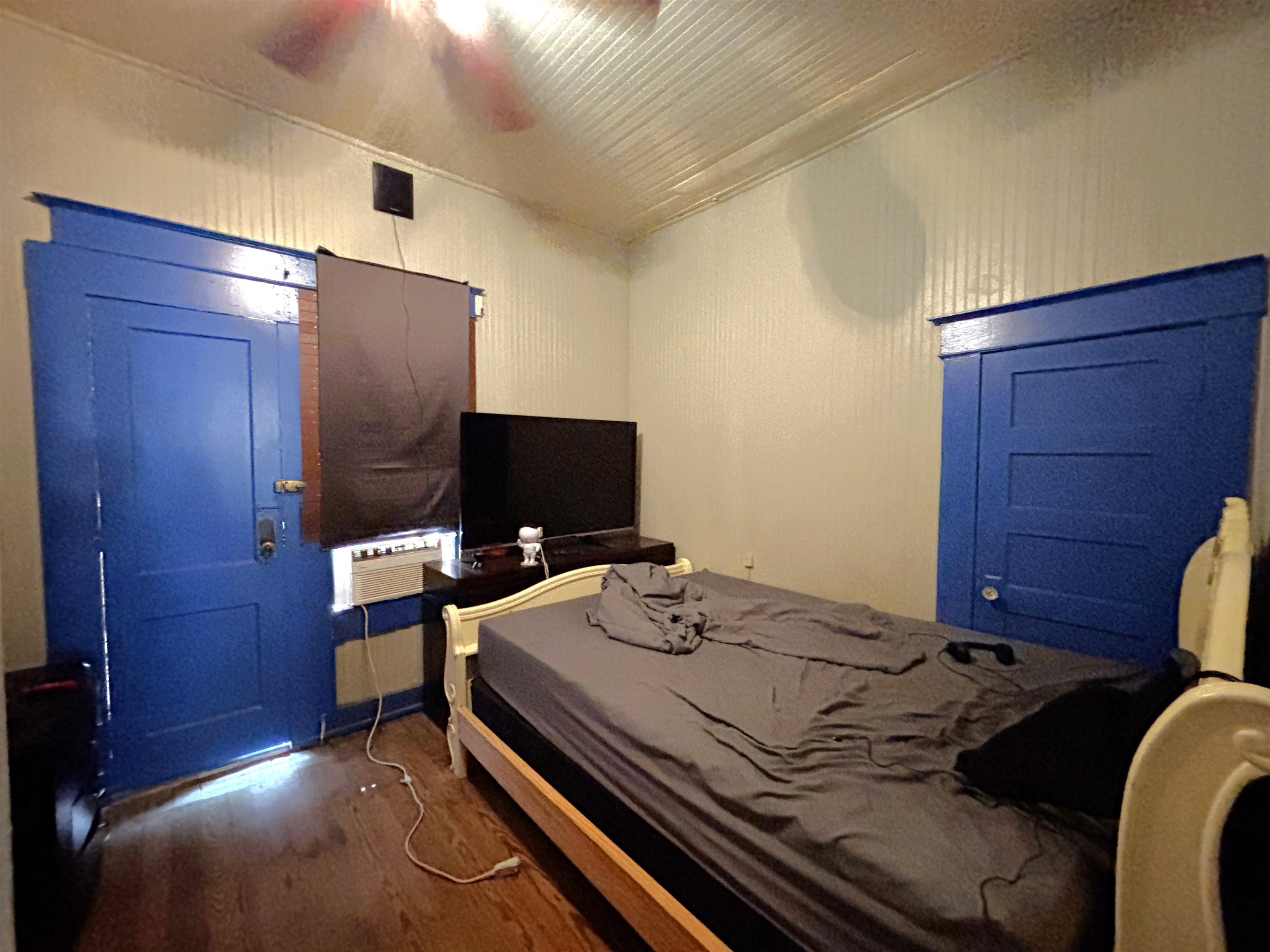 716 Laredo St Property Photo 7