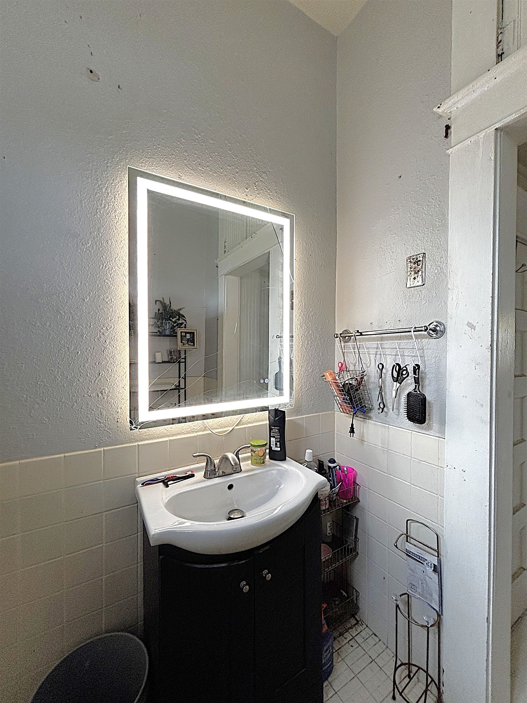 716 Laredo St Property Photo 10