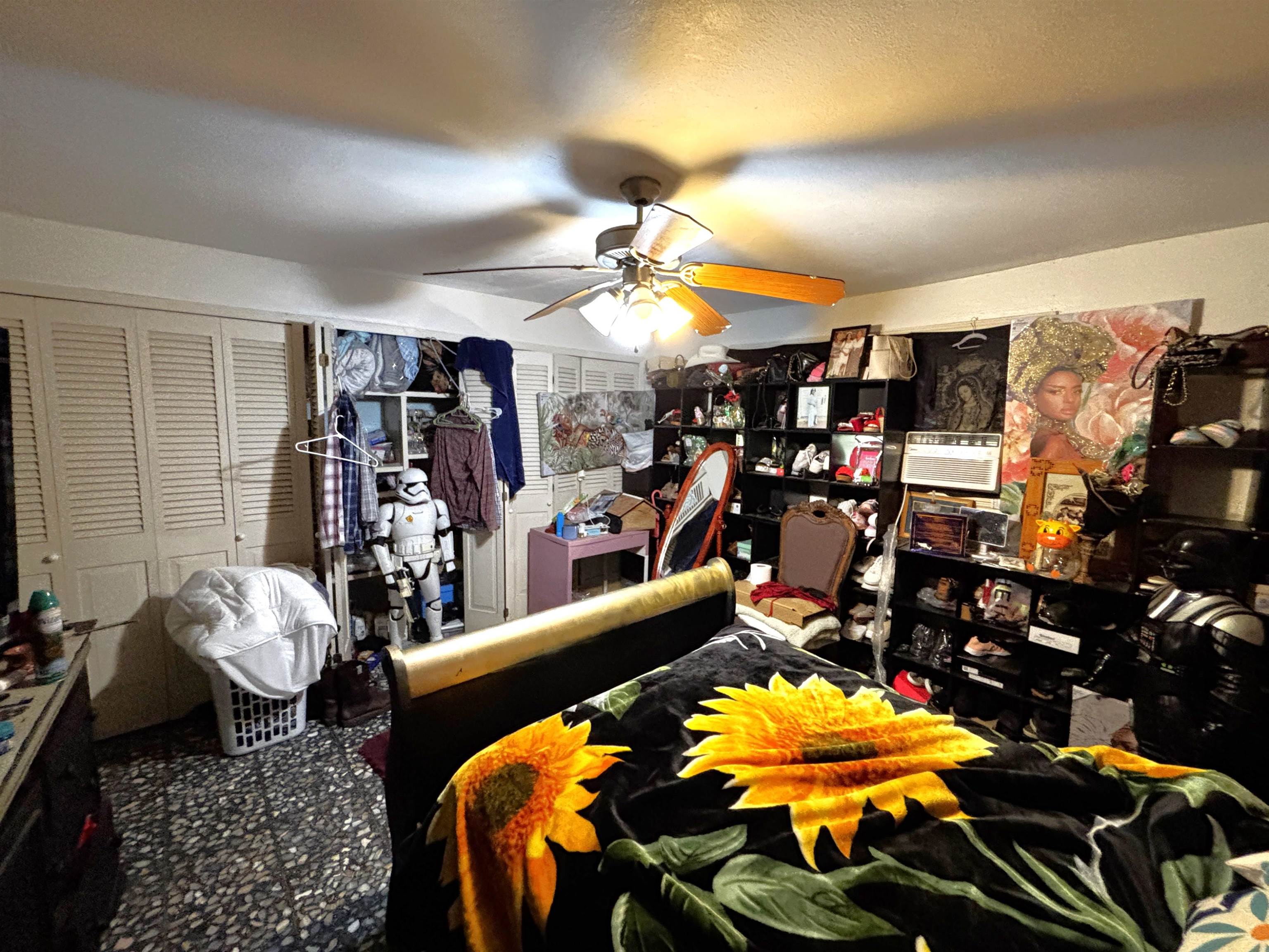 716 Laredo St Property Photo 11
