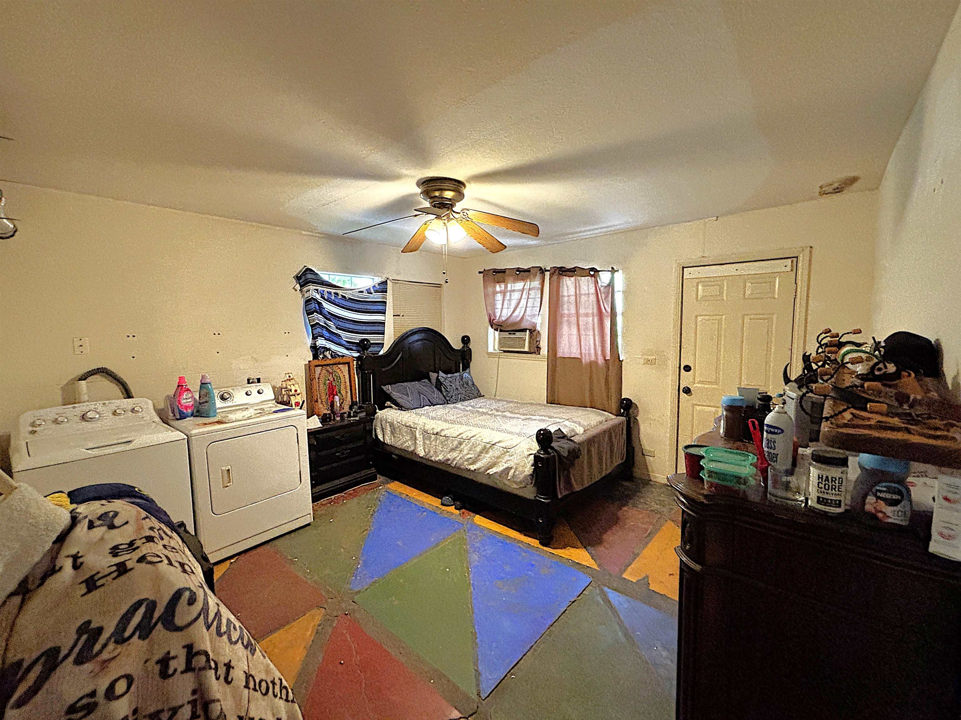 716 Laredo St Property Photo 12