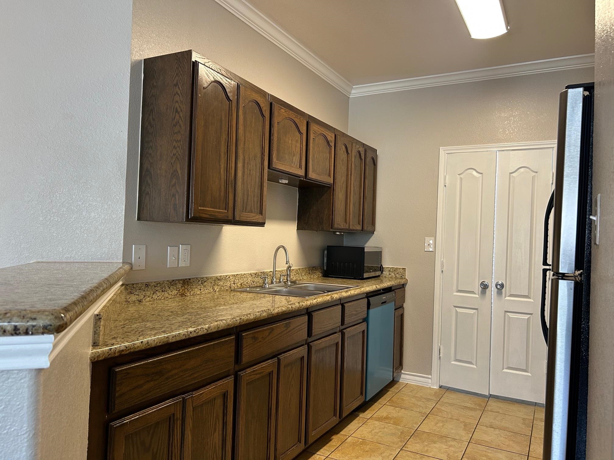 3664 E Del Mar Blvd 2a Property Photo 7