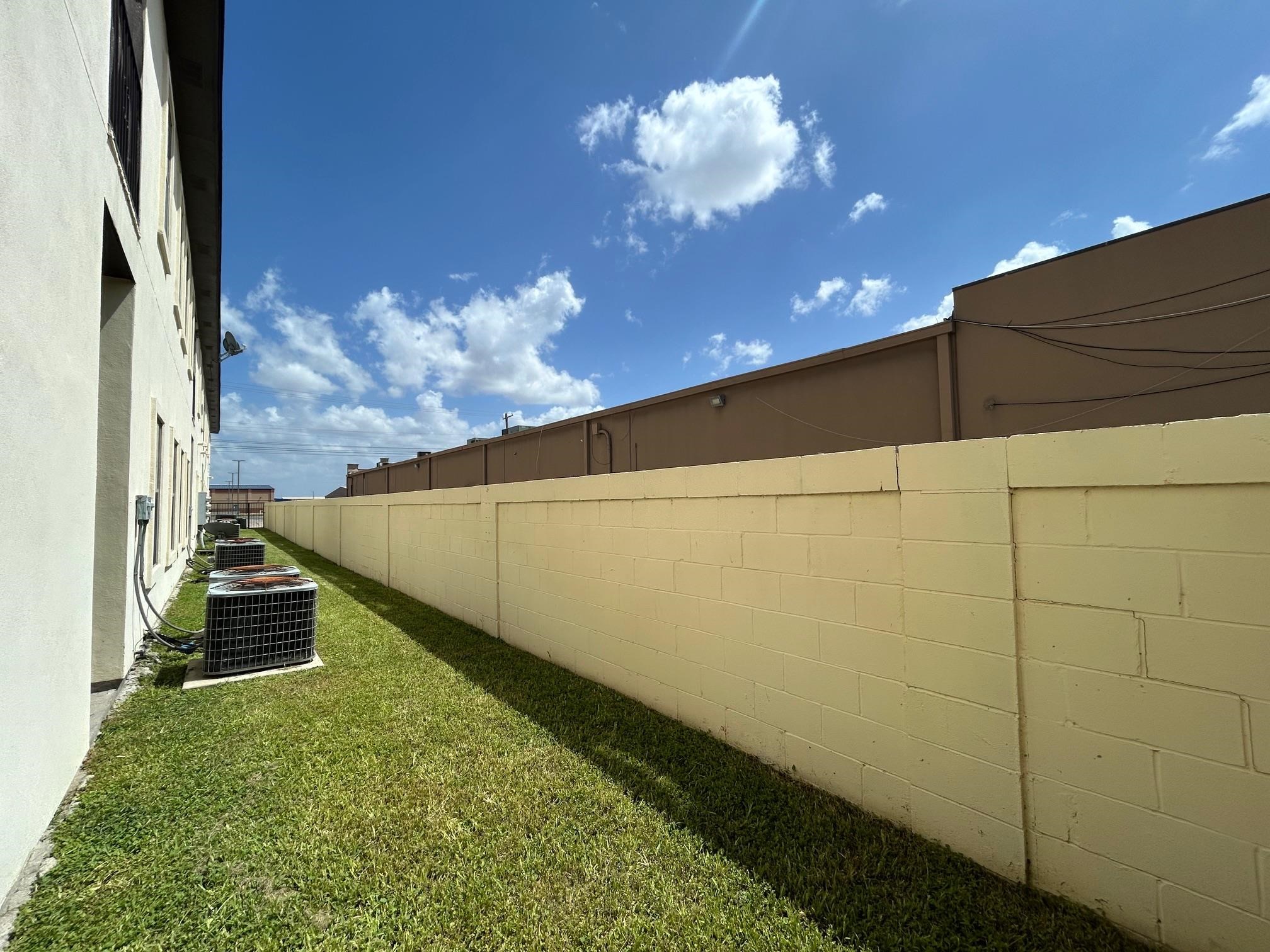 3664 E Del Mar Blvd 2a Property Photo 38