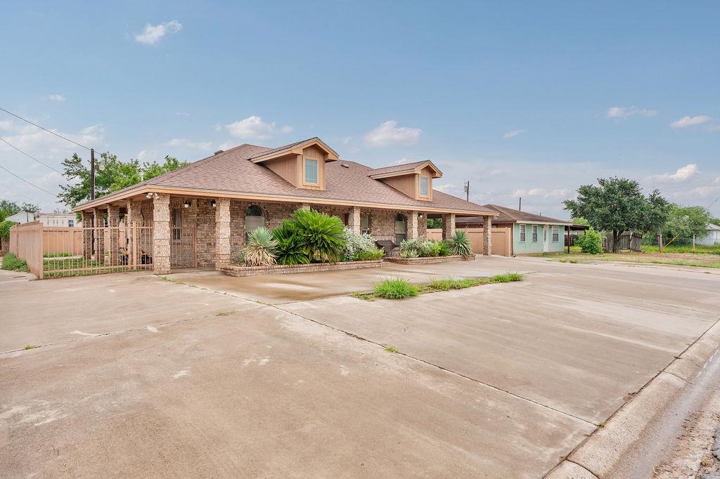 1302 Col. Antonio Zapata Avenue Property Photo 2