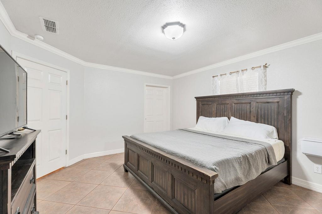 1302 Col. Antonio Zapata Avenue Property Photo 12