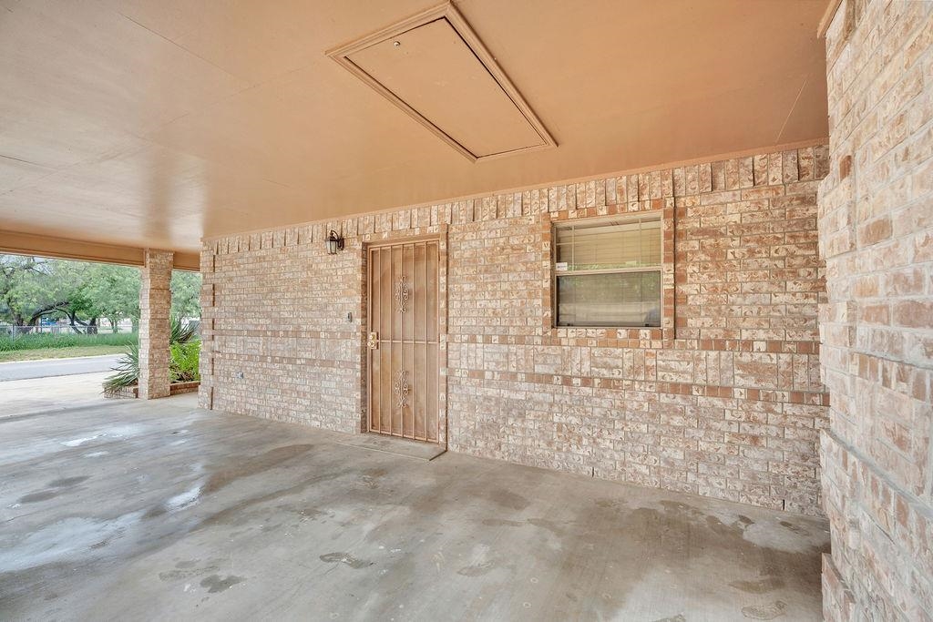 1302 Col. Antonio Zapata Avenue Property Photo 22