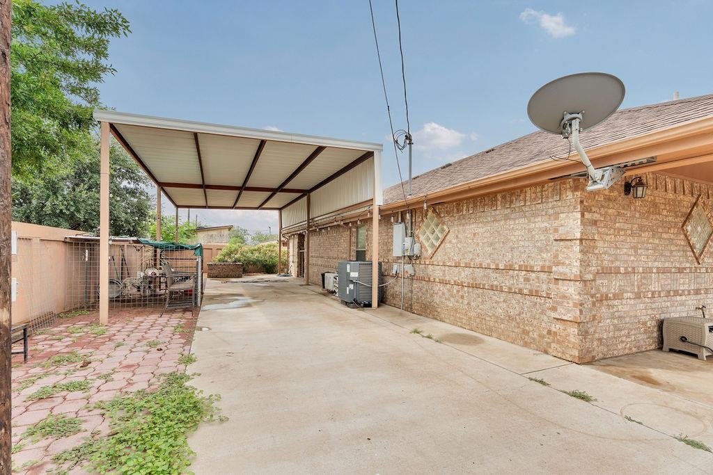 1302 Col. Antonio Zapata Avenue Property Photo 27