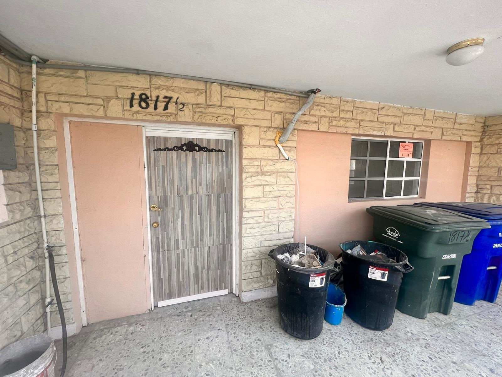 1817 1/2 Lincoln St Property Photo 1