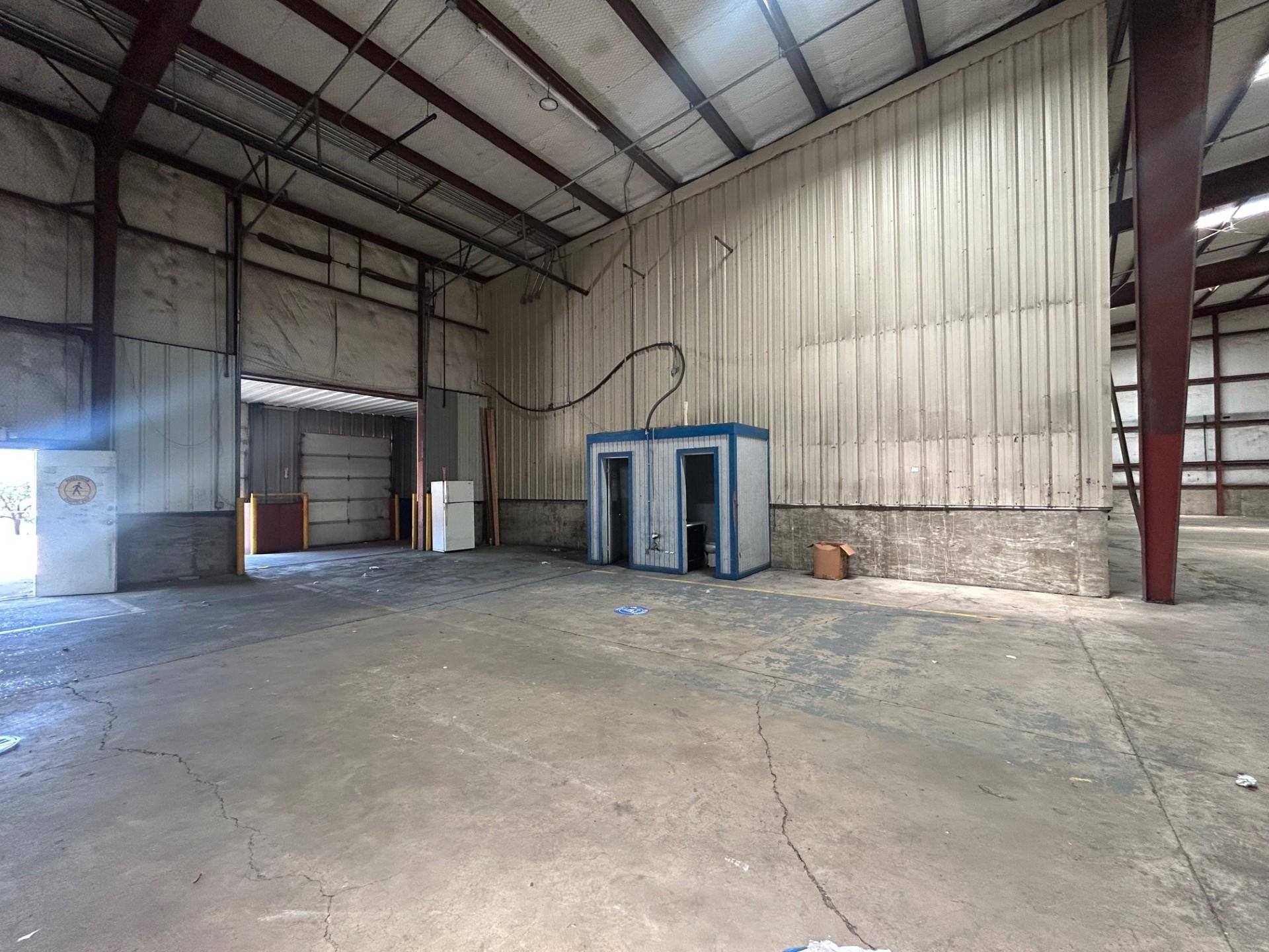 4425 Pan American Blvd Property Photo 7