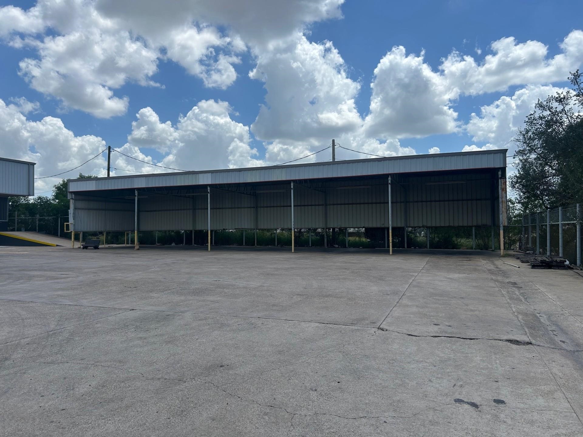 4425 Pan American Blvd Property Photo 20