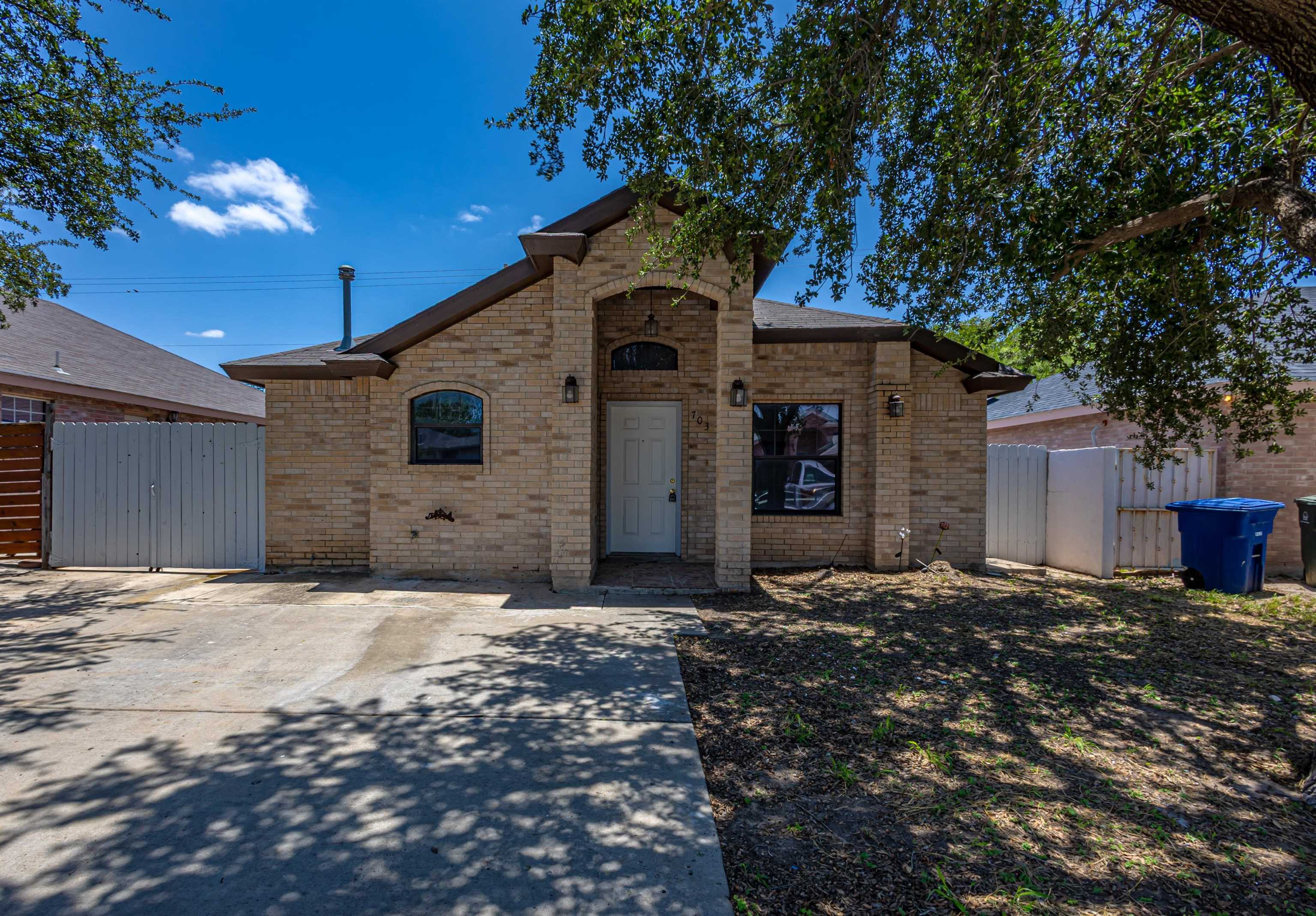 703 Snake Dr