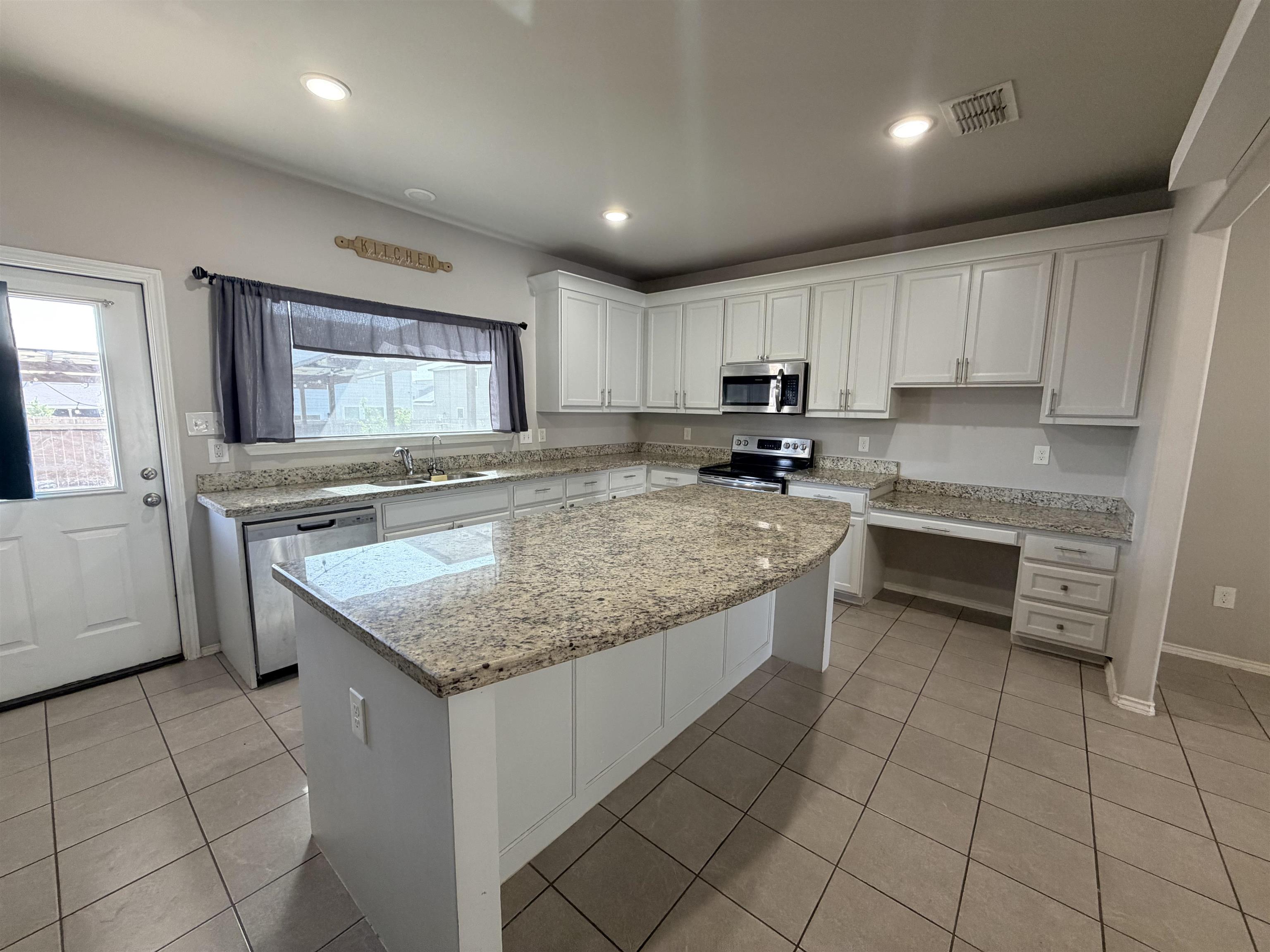 11134 Palmillas Loop Property Photo 4