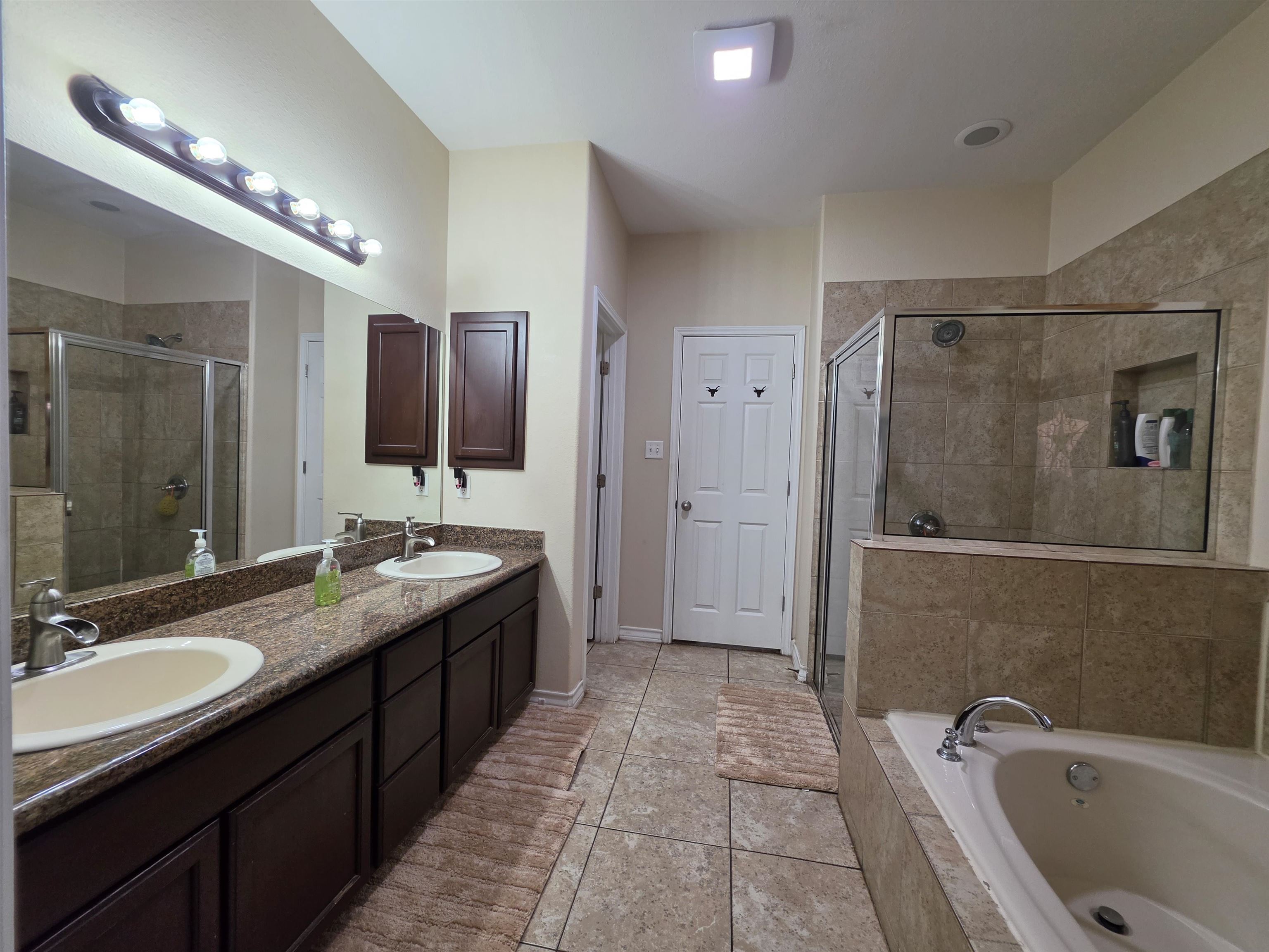 302 Date Palm Dr. Property Photo 13