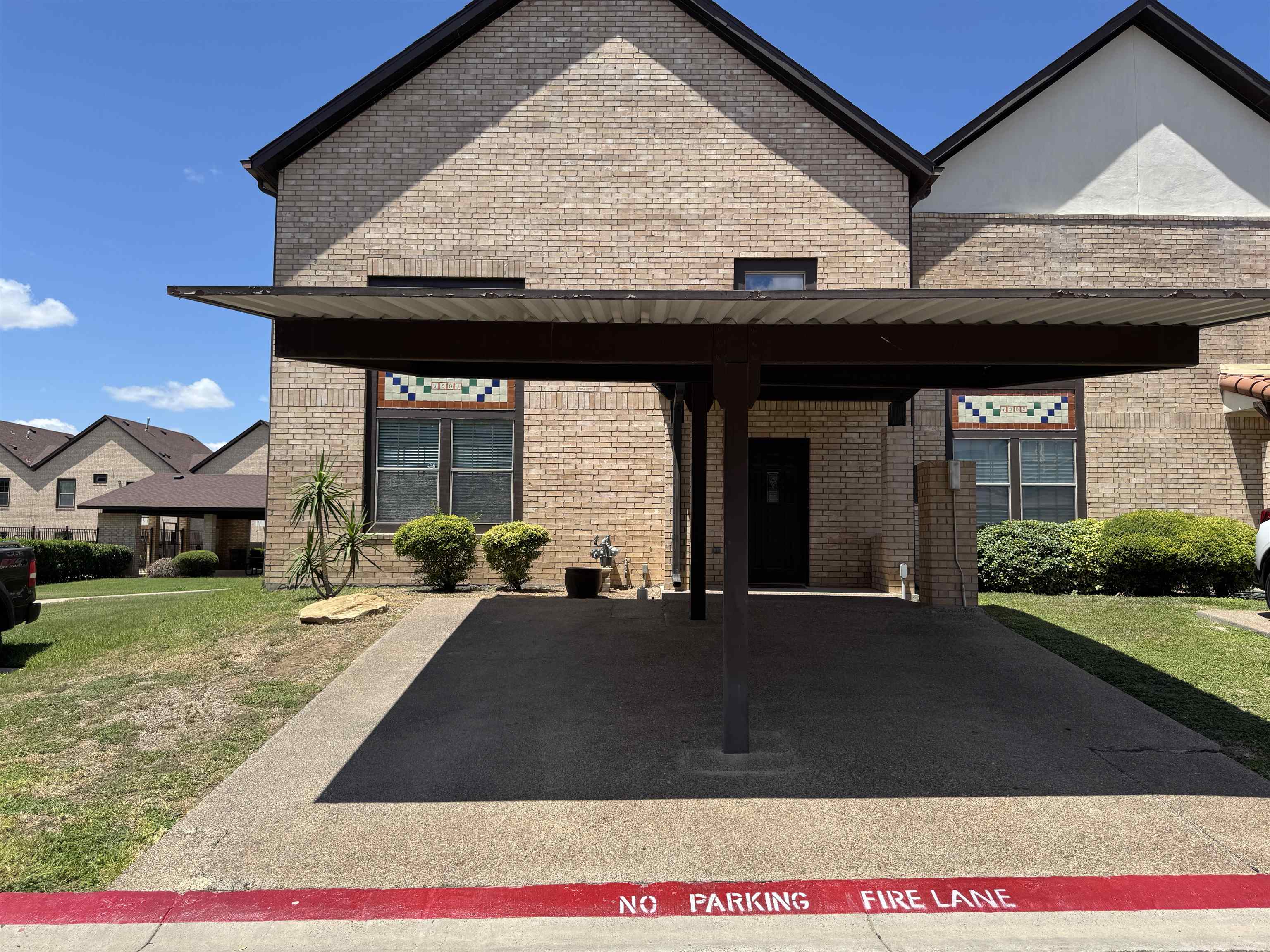 2445 Monarch Dr 1301 Property Photo 1