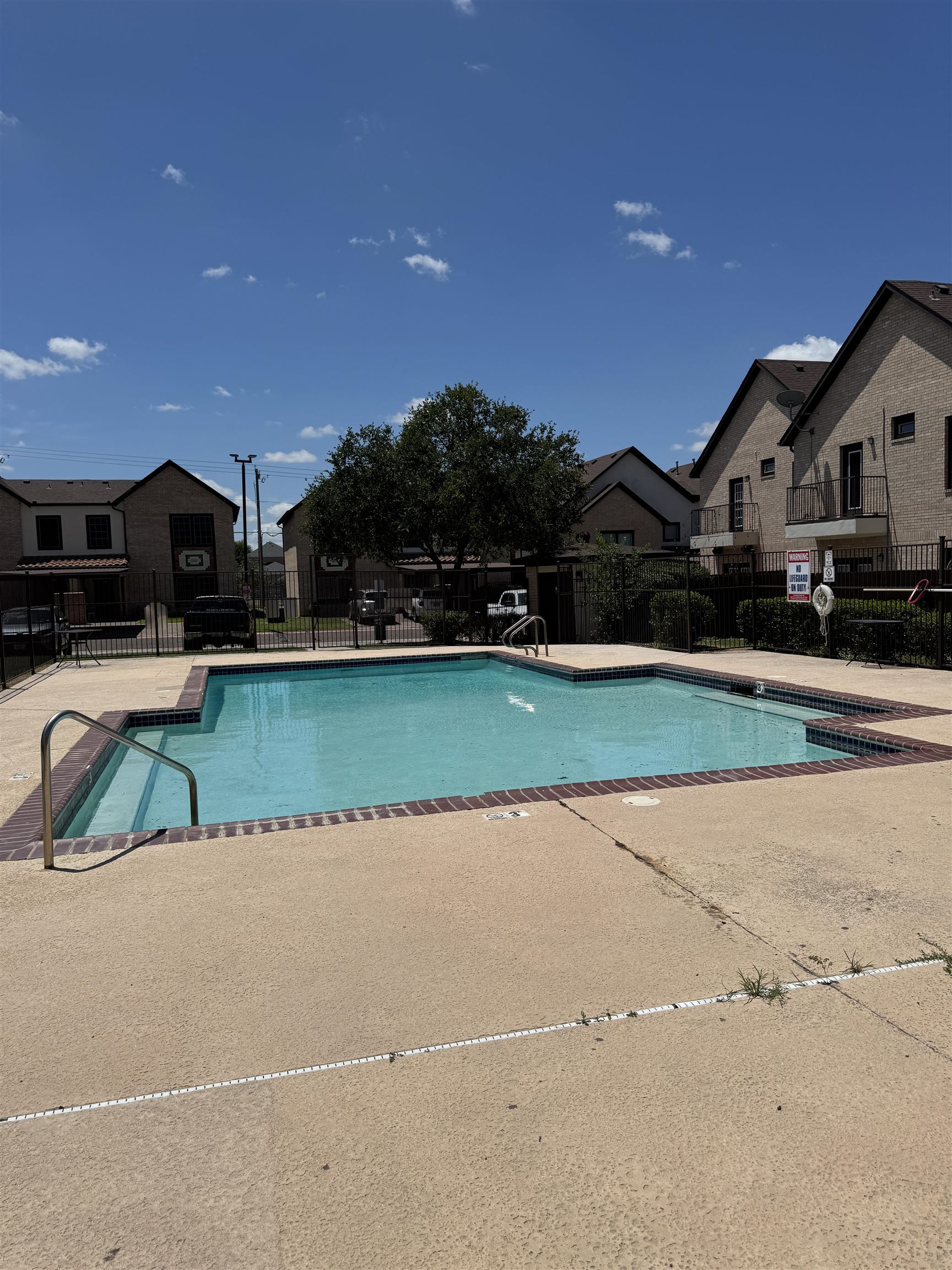 2445 Monarch Dr 1301 Property Photo 20