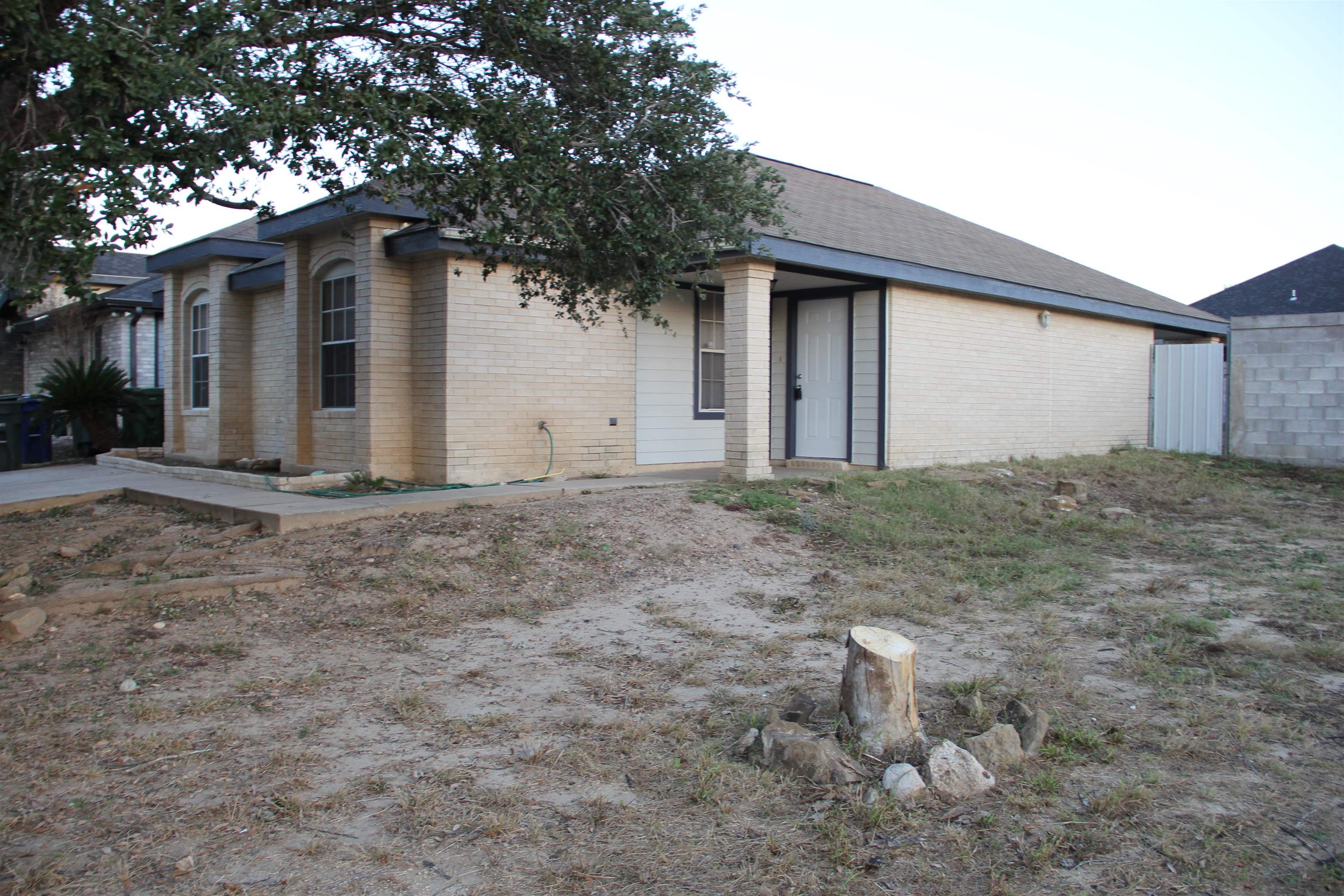 1801 Denmark Ln Property Photo 1