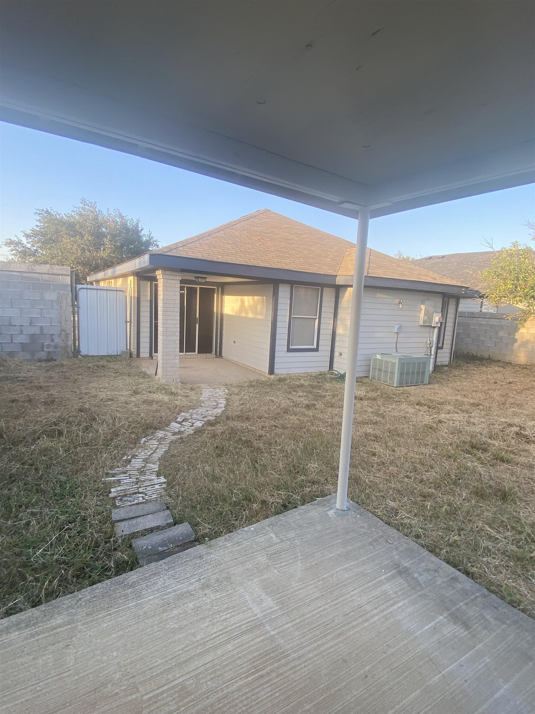 1801 Denmark Ln Property Photo 6
