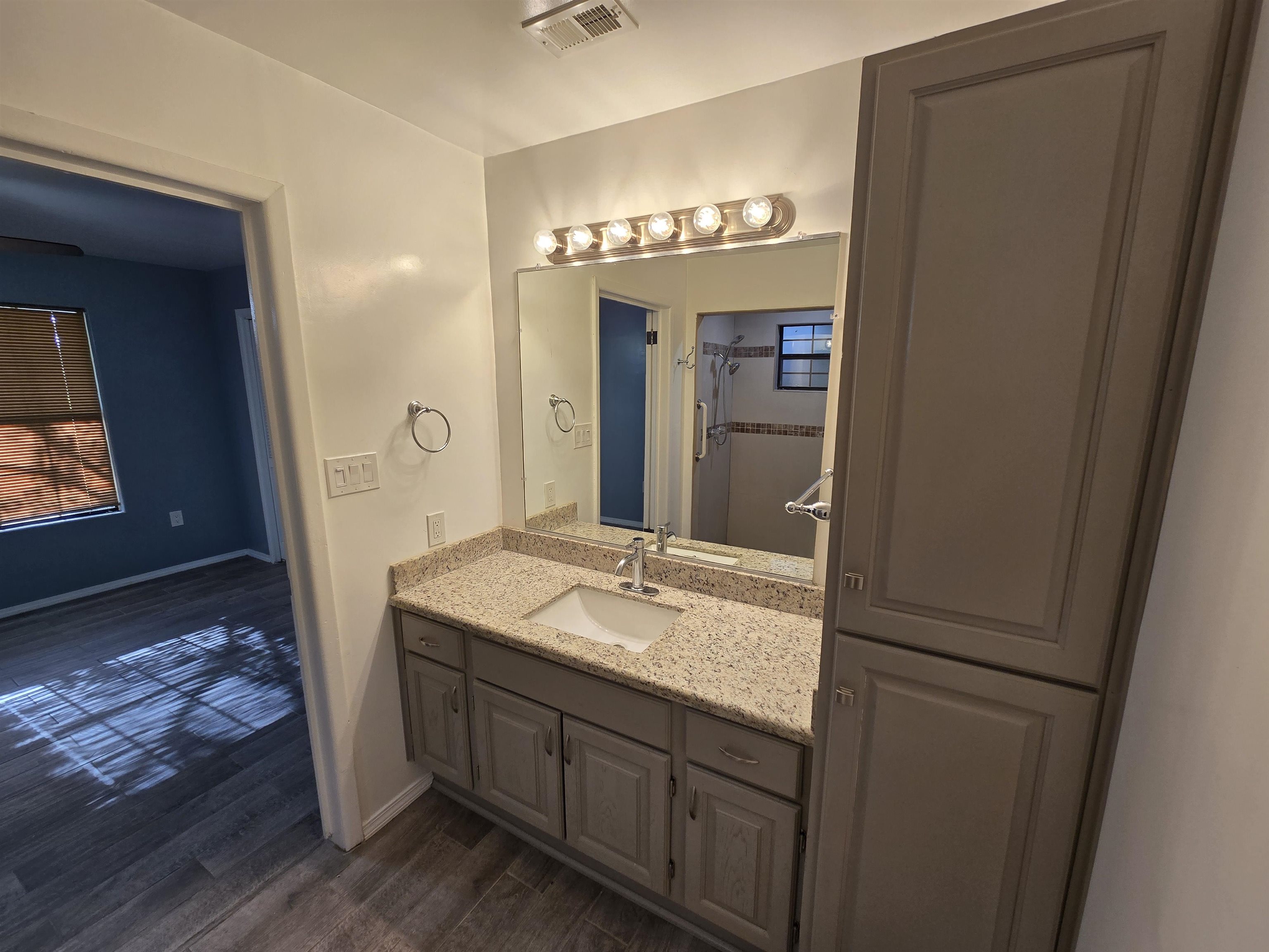 8527 Michigan Ave Property Photo 10