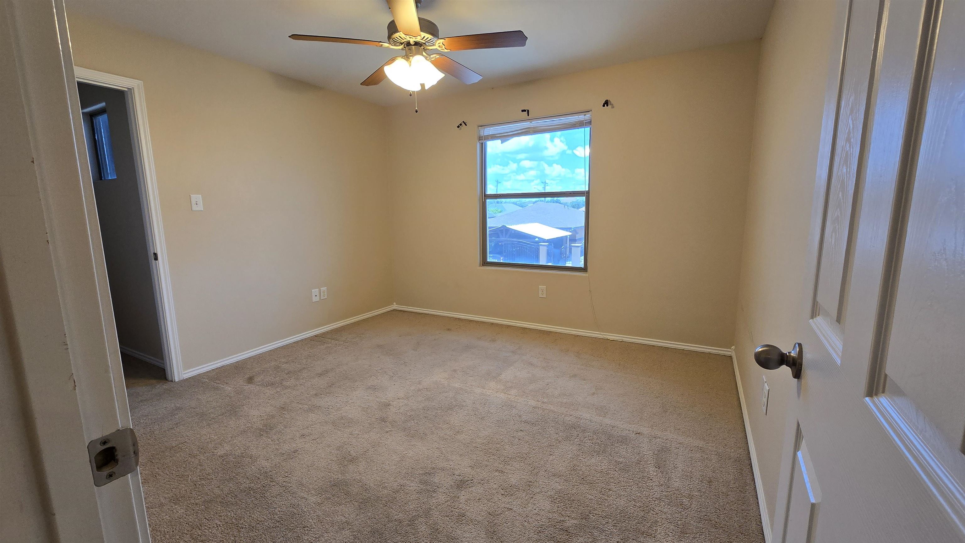 4301 Caroline St Property Photo 15