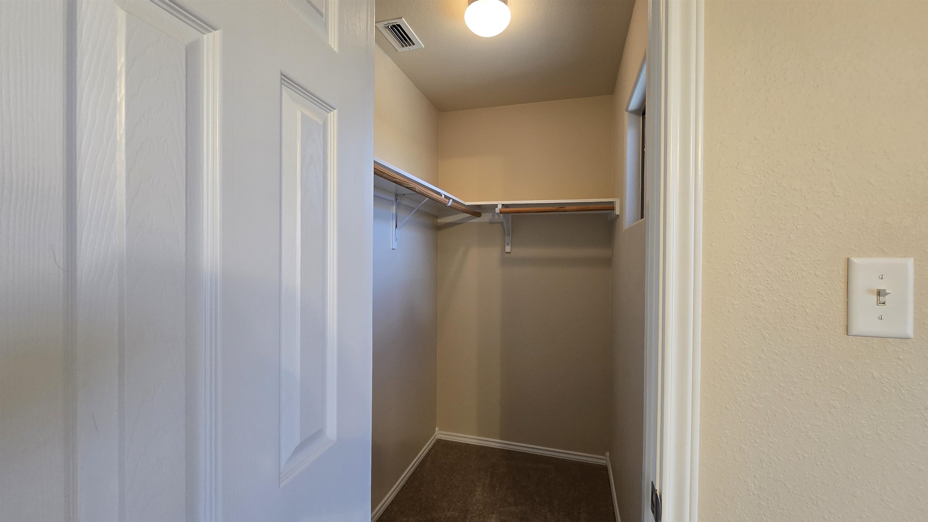 4301 Caroline St Property Photo 17