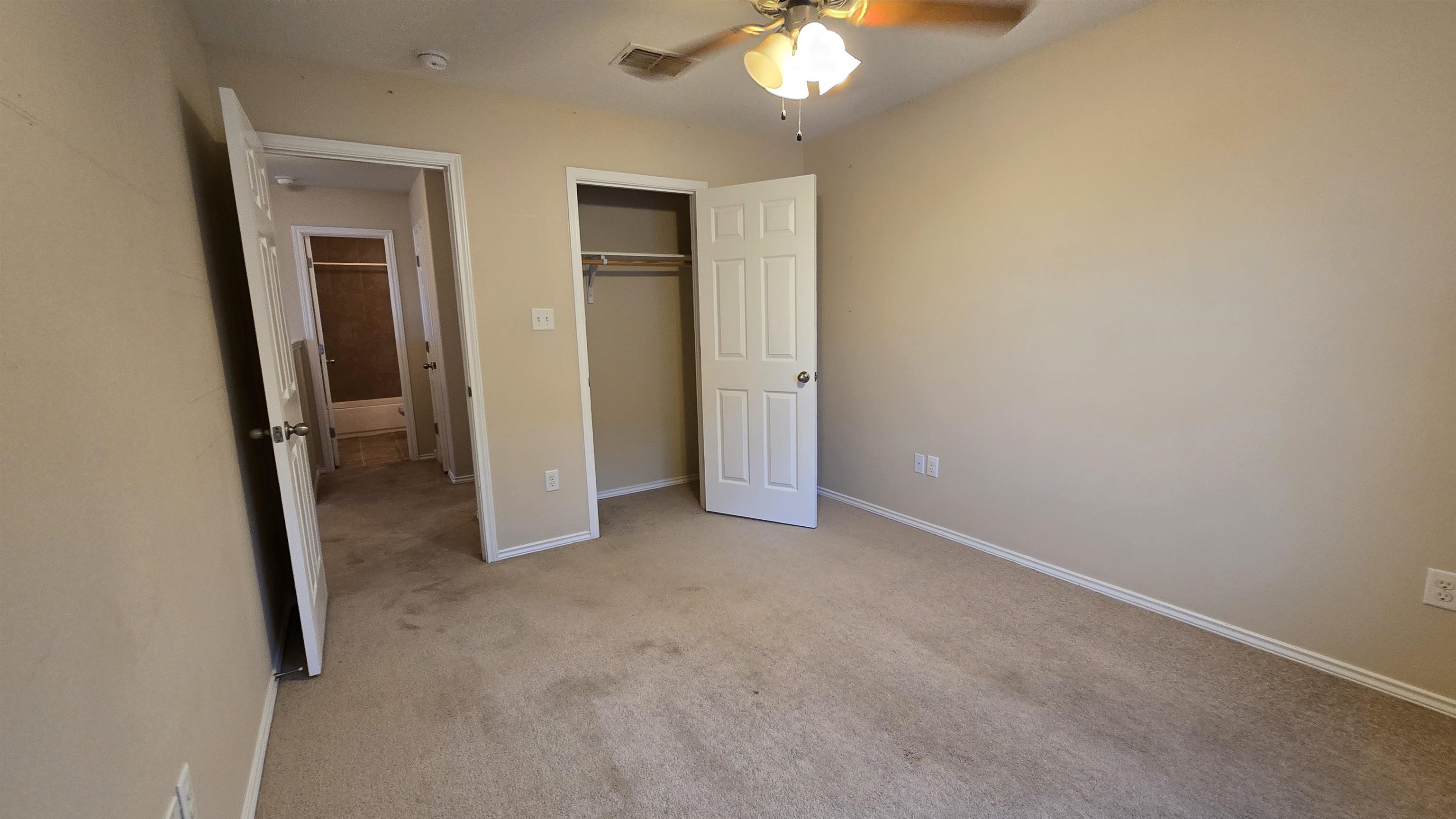 4301 Caroline St Property Photo 21