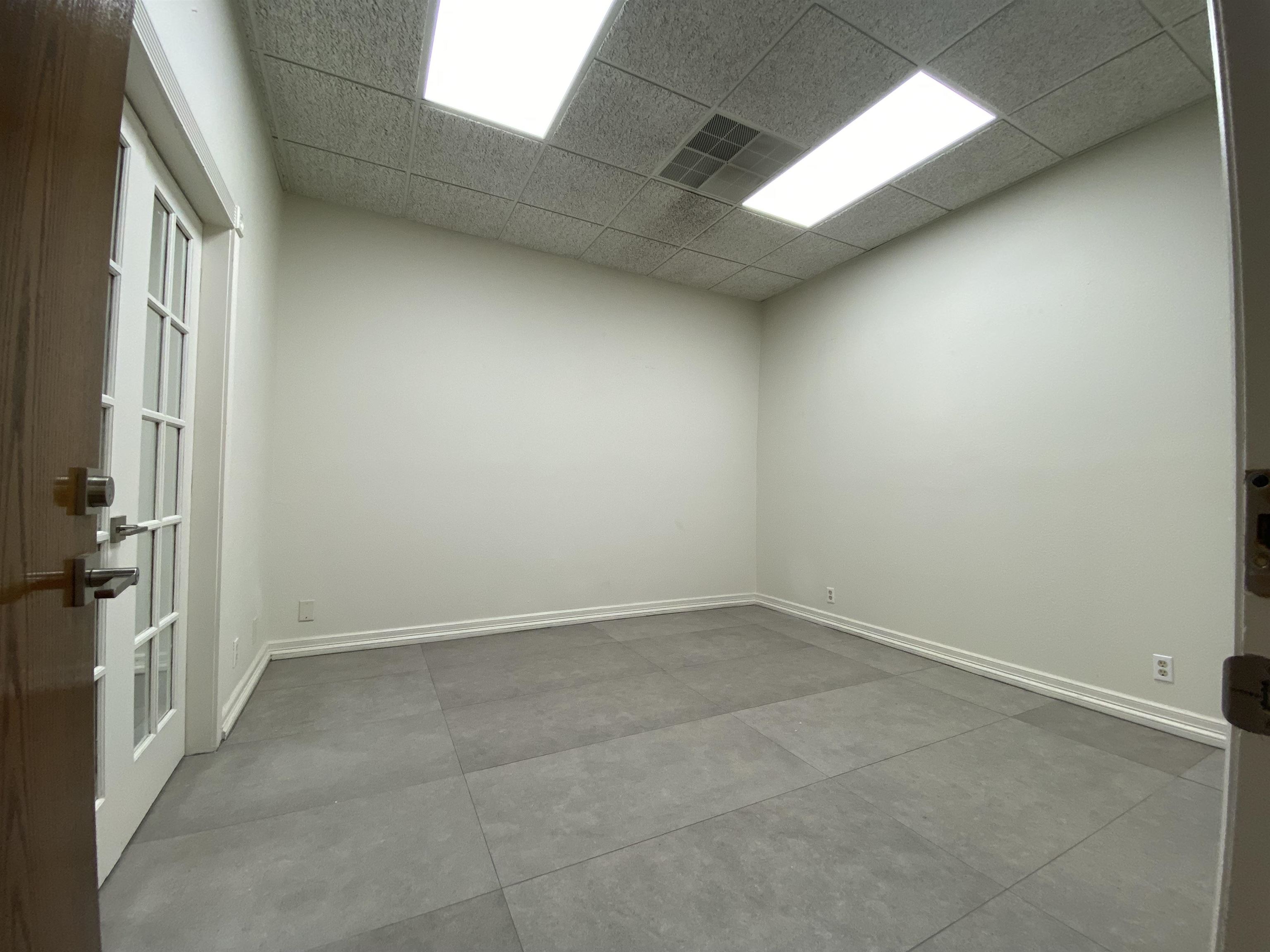 1102 Scott St Property Photo 7