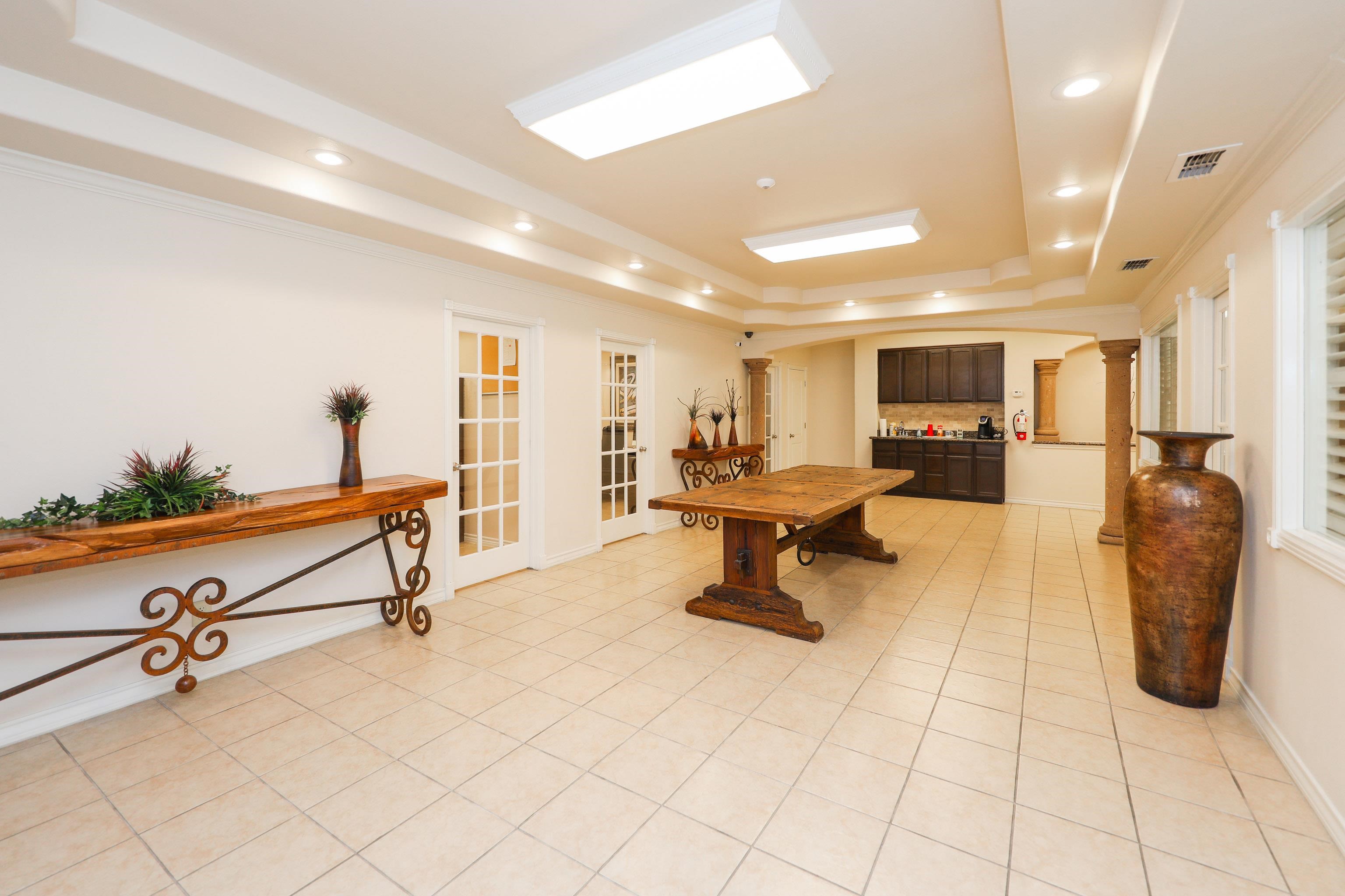 5809 East Dr Property Photo 11