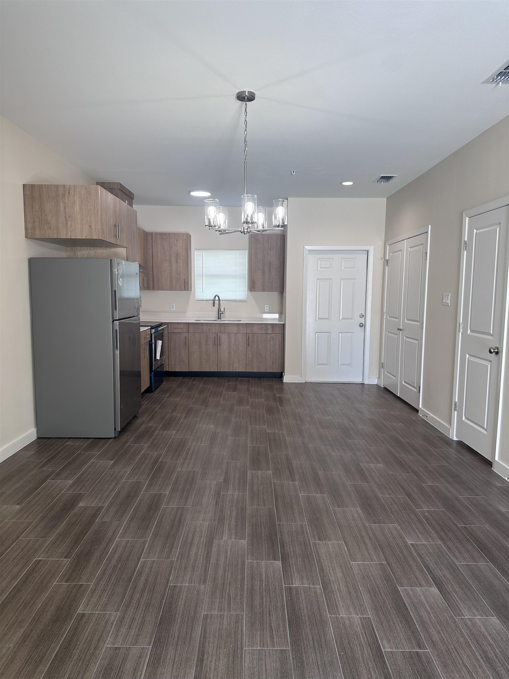 1717 Tournament Trail Dr. 304 Property Photo 4