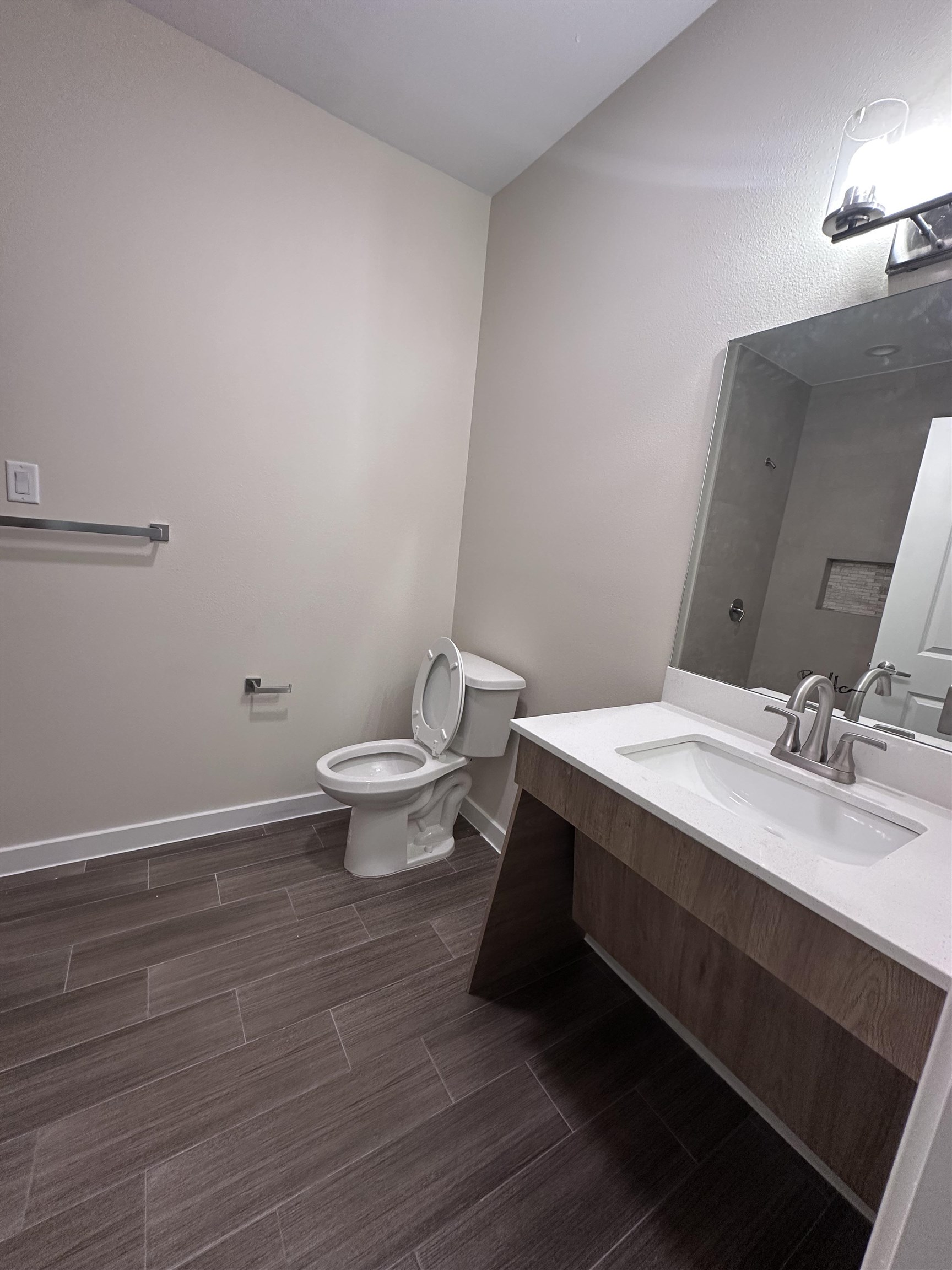 1717 Tournament Trail Dr. 305 Property Photo 13