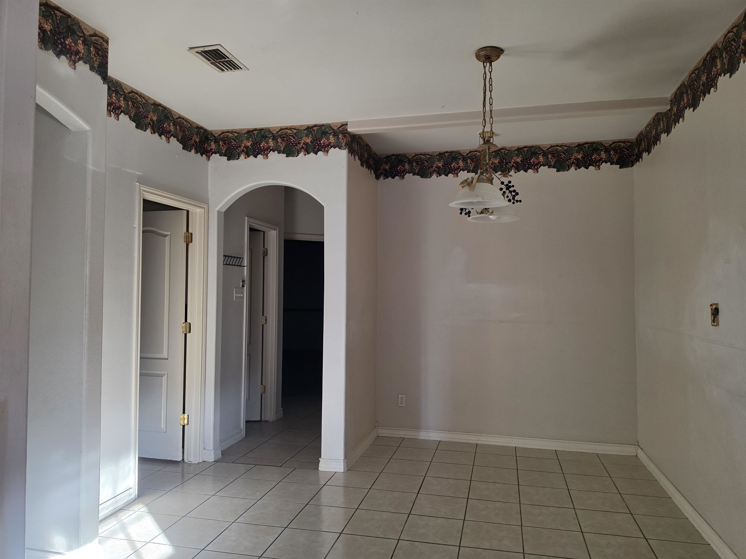 246 Westham Dr Property Photo 7